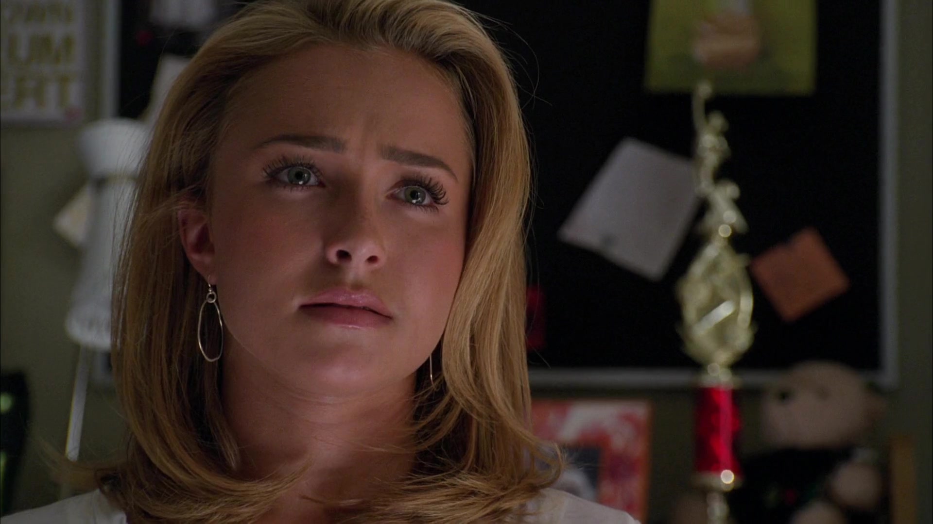 Heroes_S04E08_1080p_4056.jpg Heroes_S04E08_1080p_4056.jpg