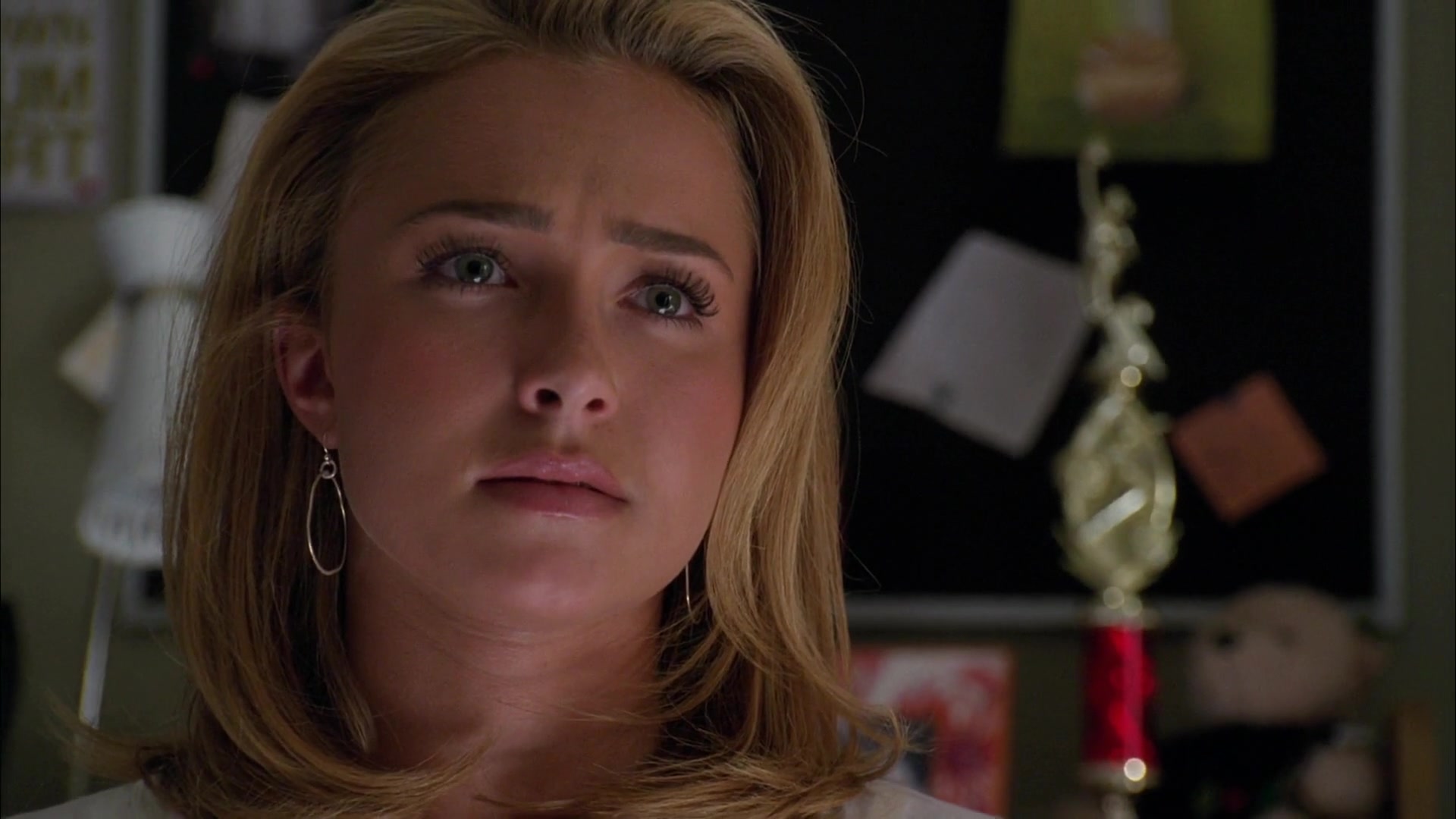 Heroes_S04E08_1080p_4060.jpg Heroes_S04E08_1080p_4060.jpg