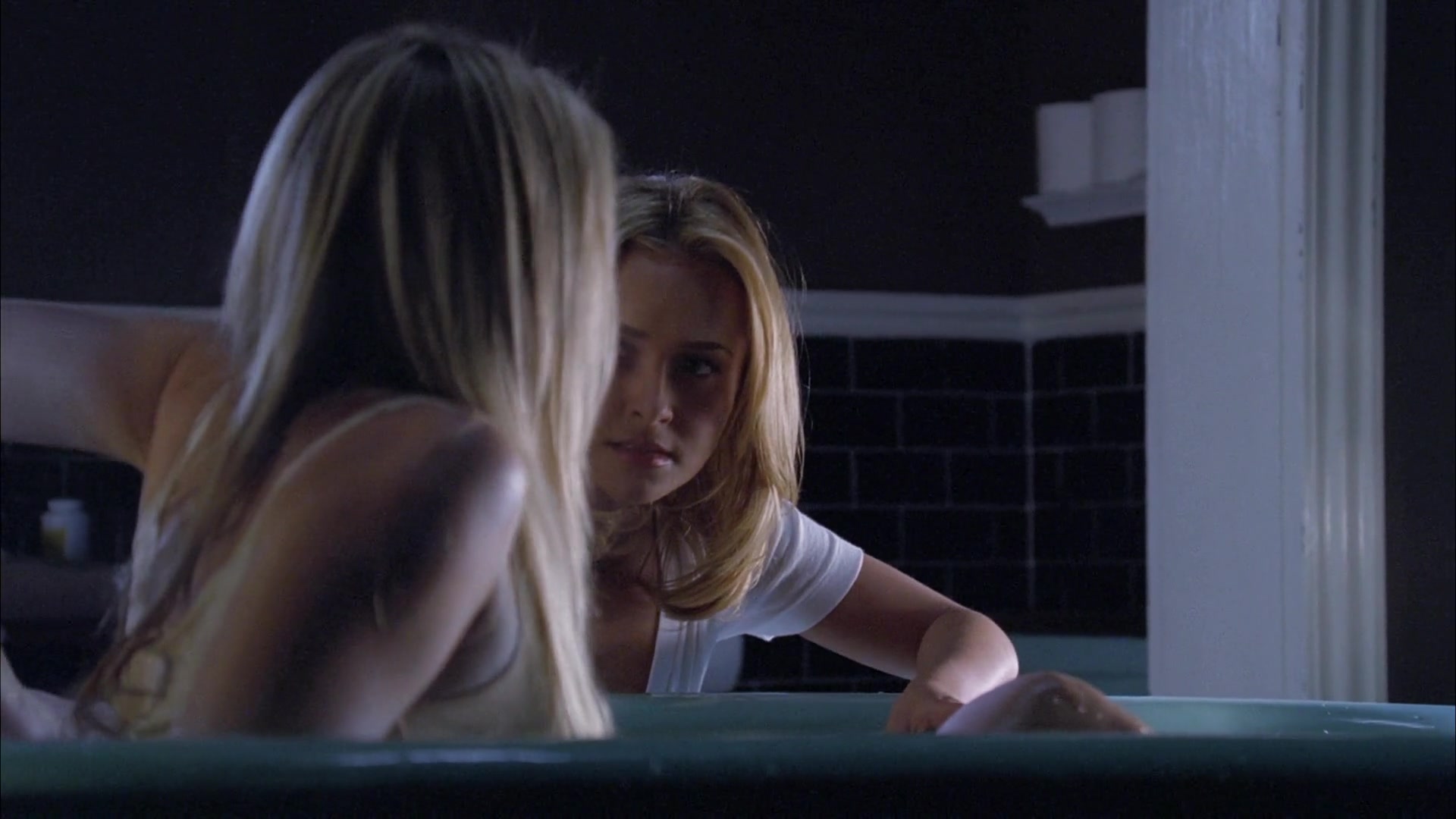 Heroes_S04E09_1080p_1725.jpg