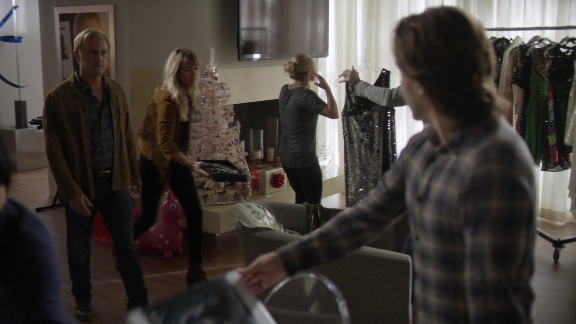 Nashville_2012_S06E01_New_Strings_1080p__0351.jpg Nashville_2012_S06E01_New_Strings_1080p__0351.jpg