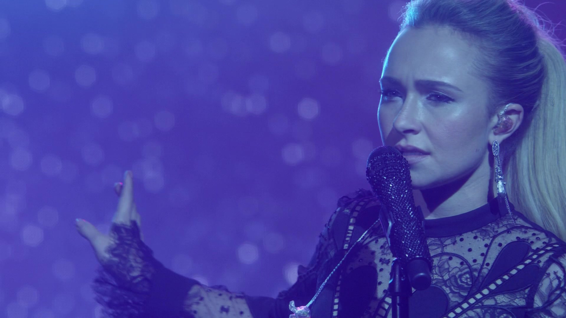Nashville_2012_S06E01_New_Strings_1080p__1045.jpg Nashville_2012_S06E01_New_Strings_1080p__1045.jpg