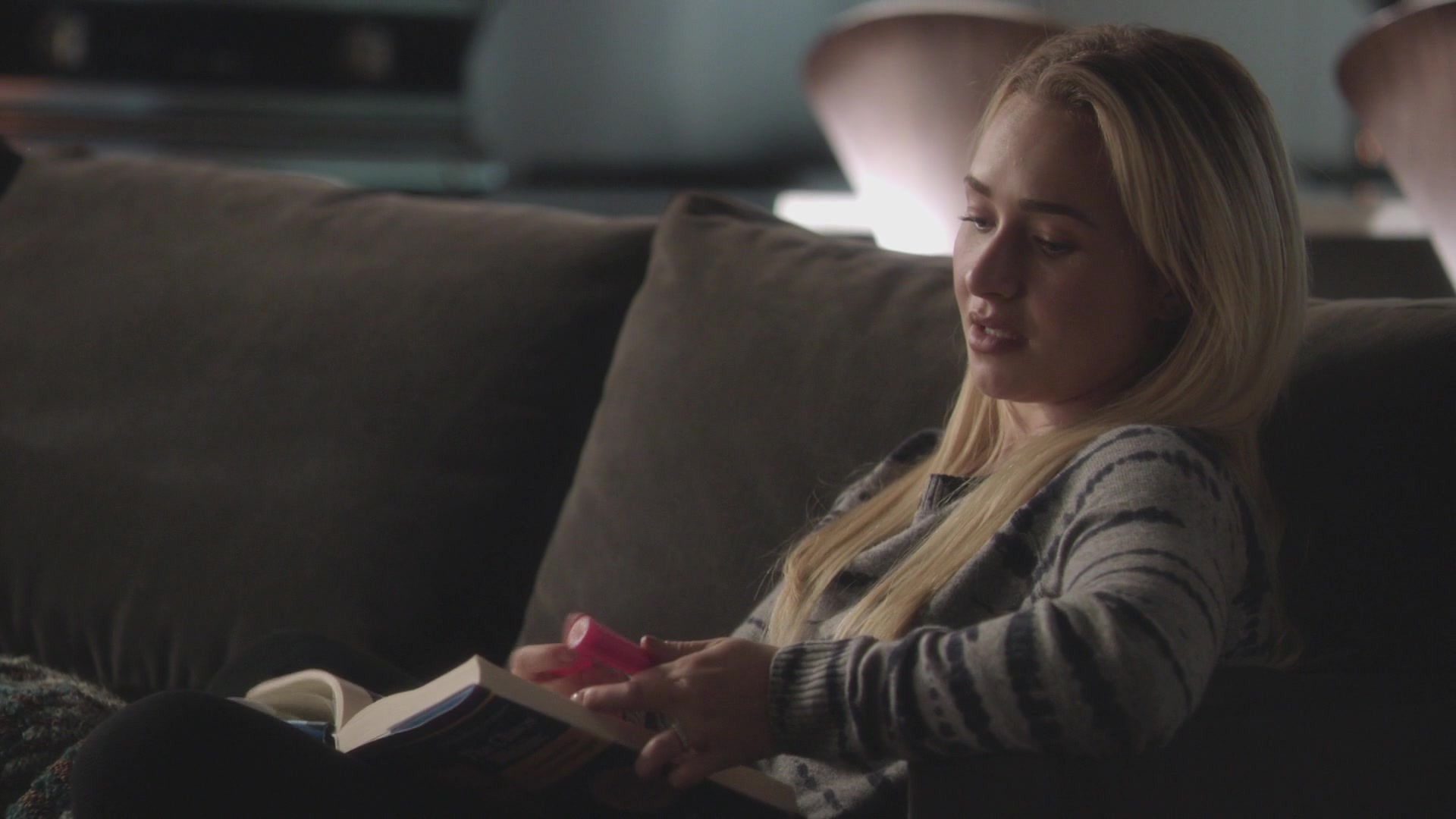 Nashville_2012_S06E05_Where_the_Night_Goes_1080p__2176.jpg