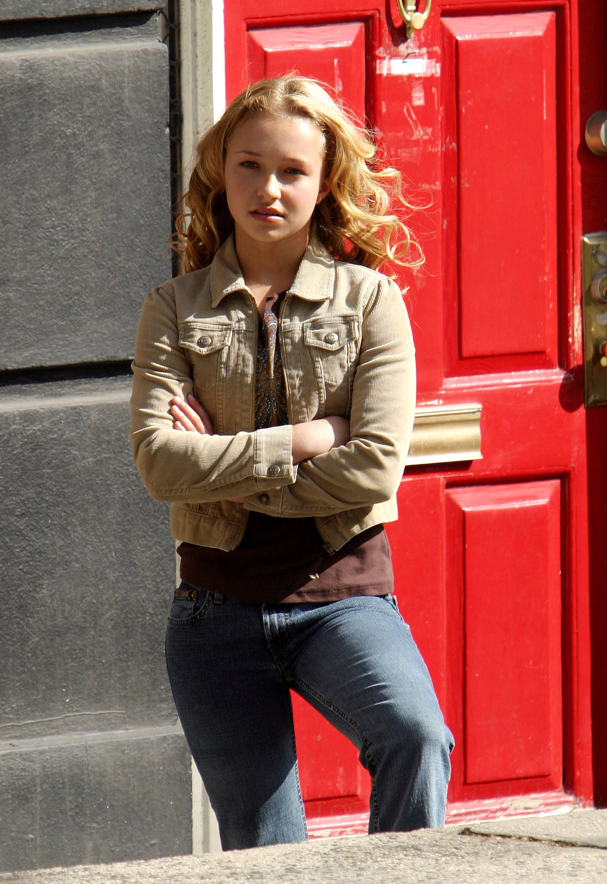 RaisingHelen_OnSet_April2003_282029.jpg