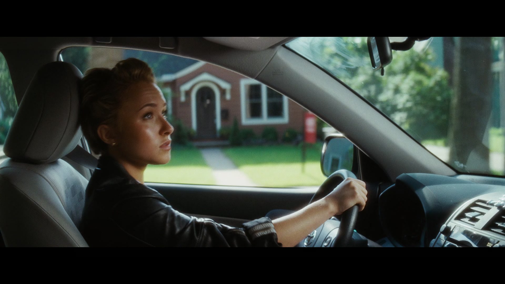 Scream_4_2011_1080p_01866~0.jpg