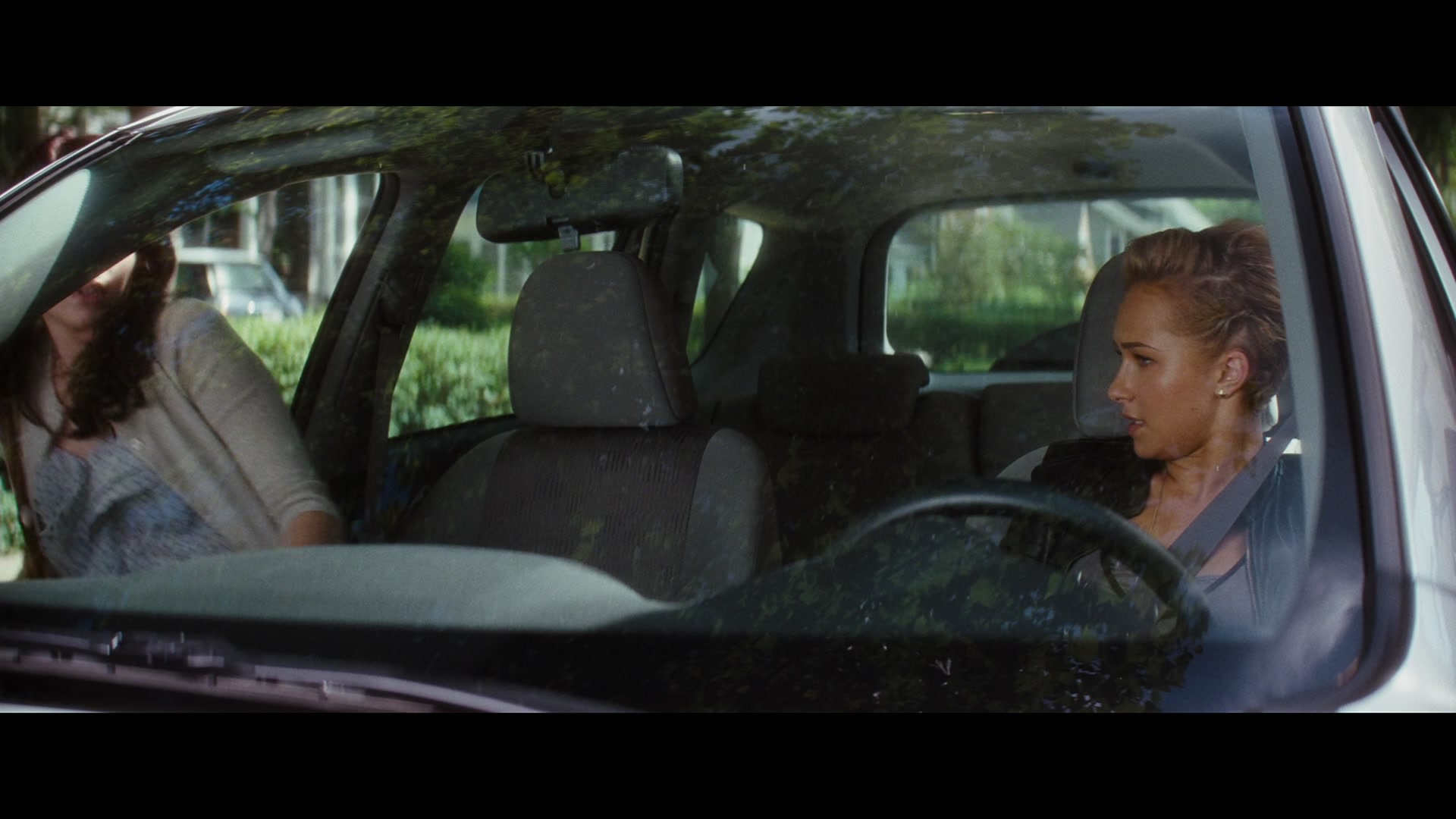 Scream_4_2011_1080p_01930~0.jpg