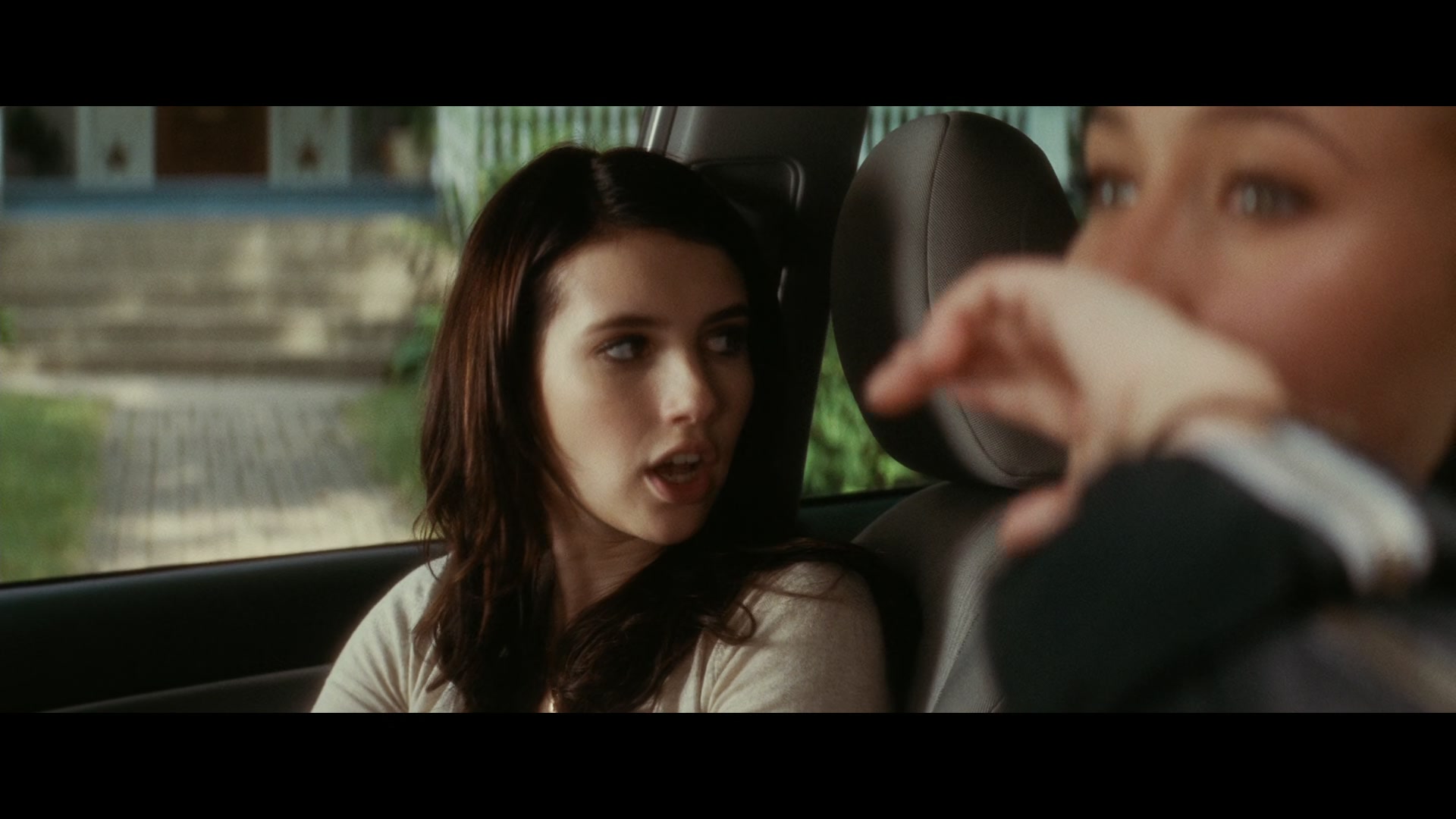 Scream_4_2011_1080p_01957.jpg