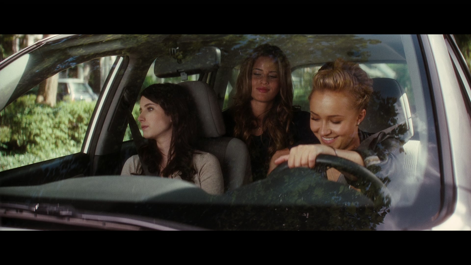 Scream_4_2011_1080p_01979~0.jpg