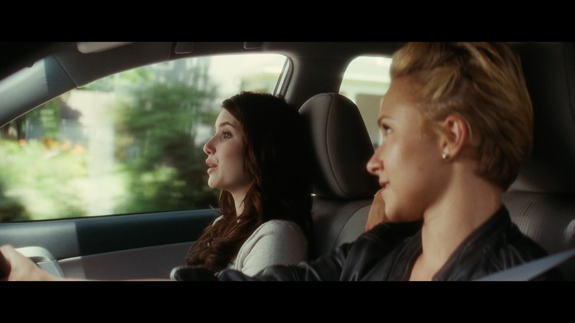 Scream_4_2011_1080p_02030~0.jpg