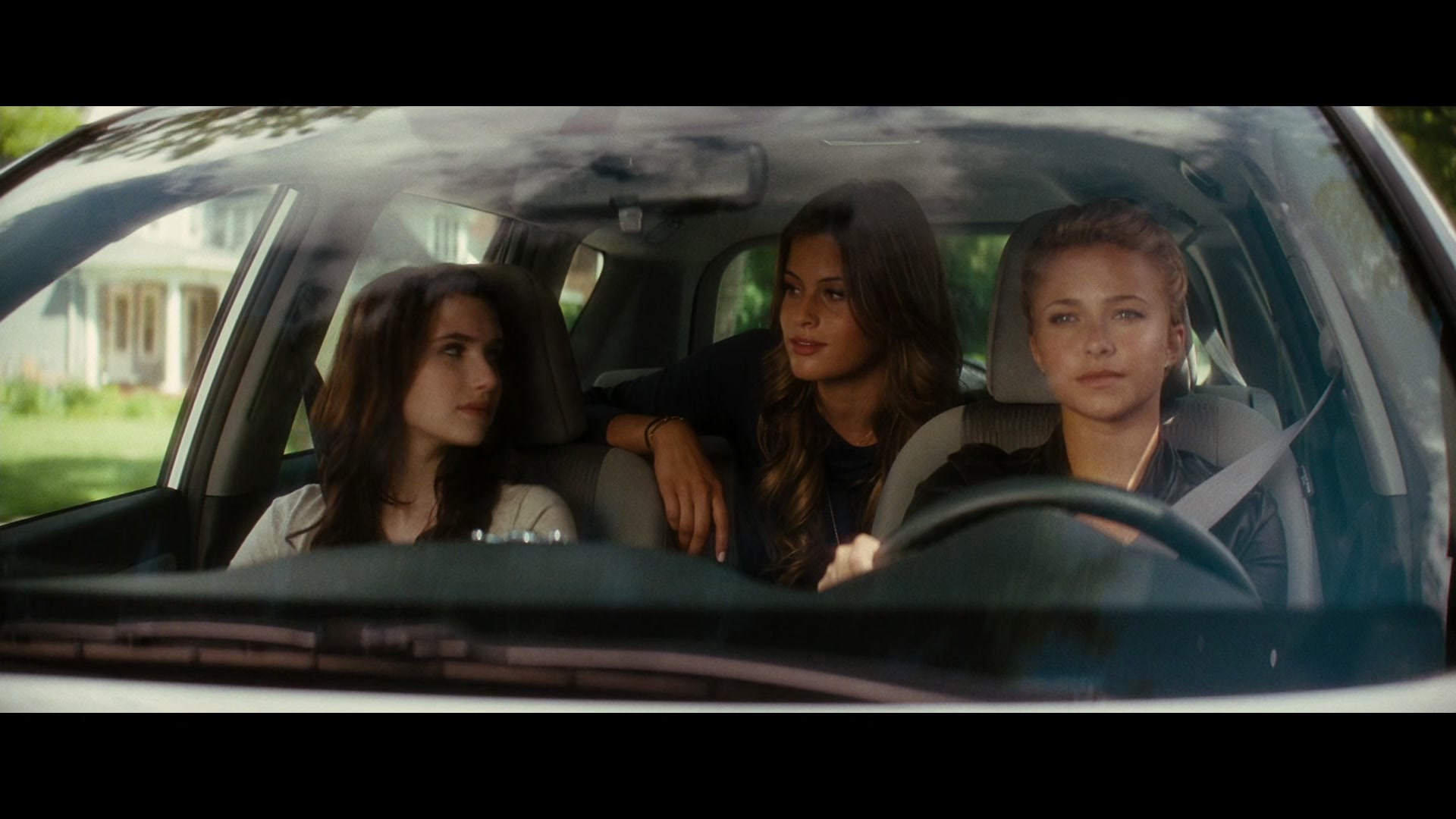 Scream_4_2011_1080p_02038~0.jpg
