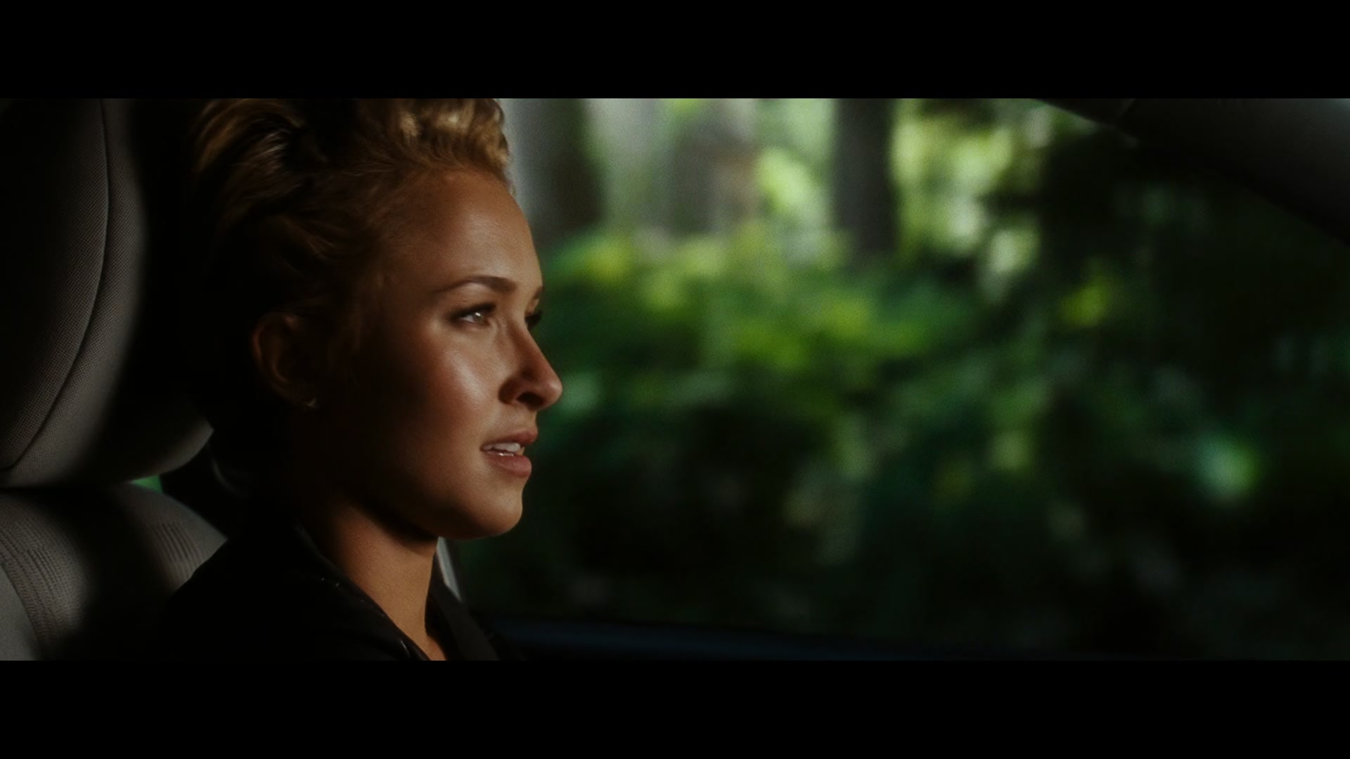 Scream_4_2011_1080p_02064~0.jpg