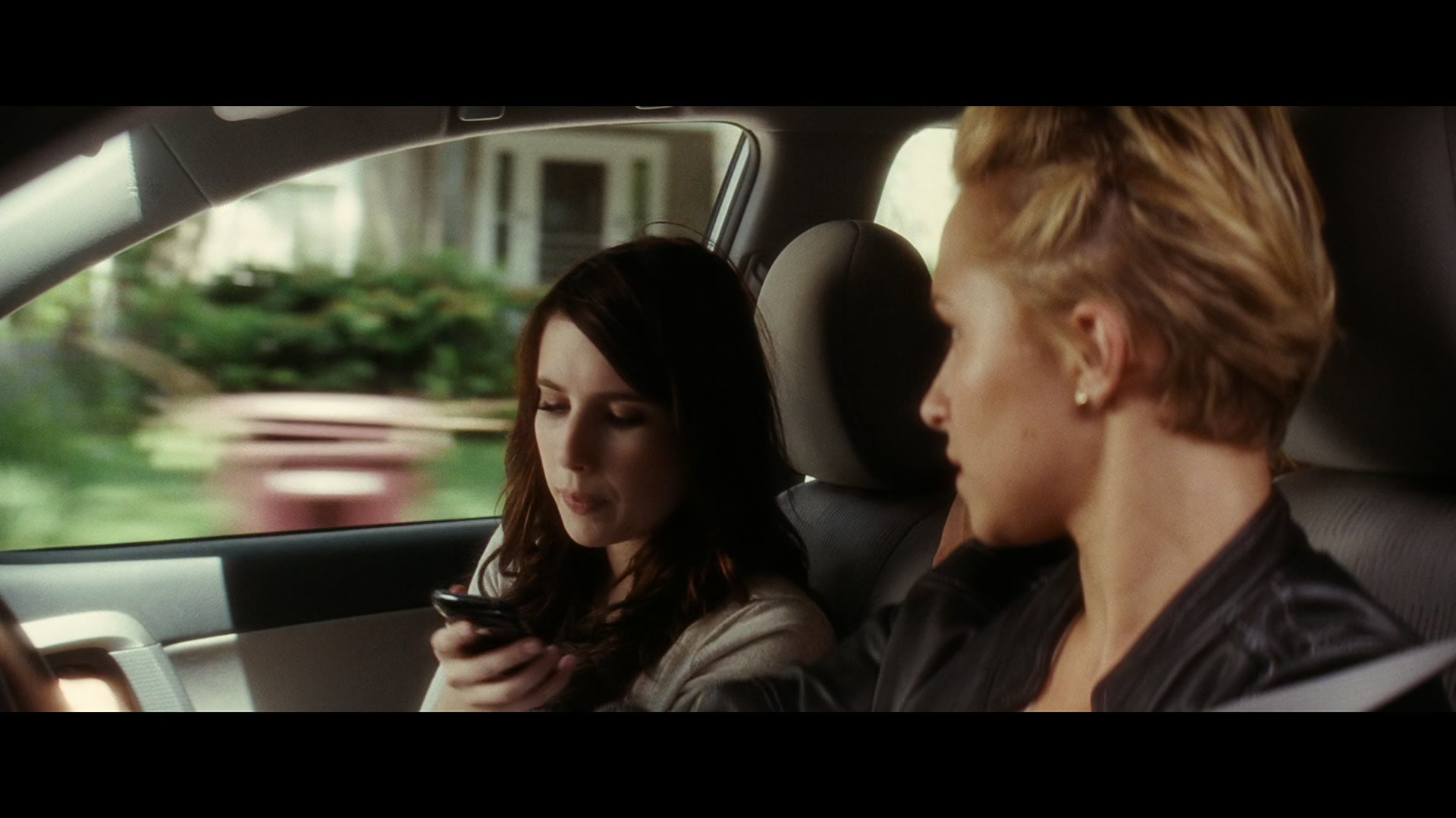 Scream_4_2011_1080p_02092~0.jpg