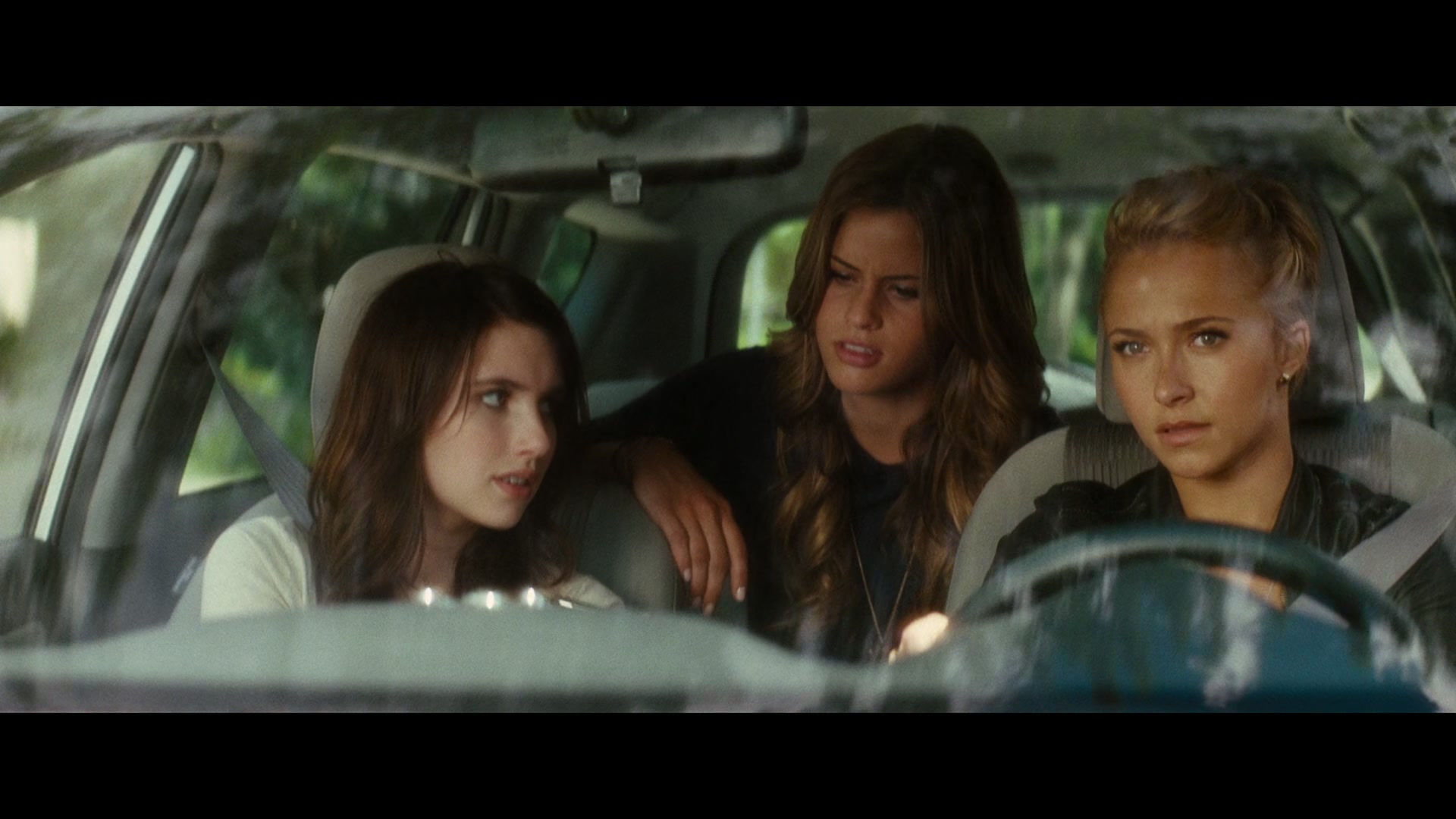 Scream_4_2011_1080p_02099~0.jpg Scream_4_2011_1080p_02099~0.jpg