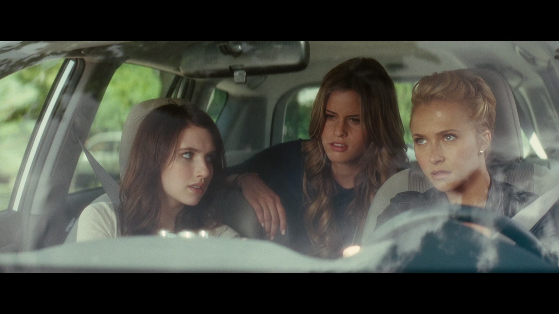 Scream_4_2011_1080p_02106~0.jpg