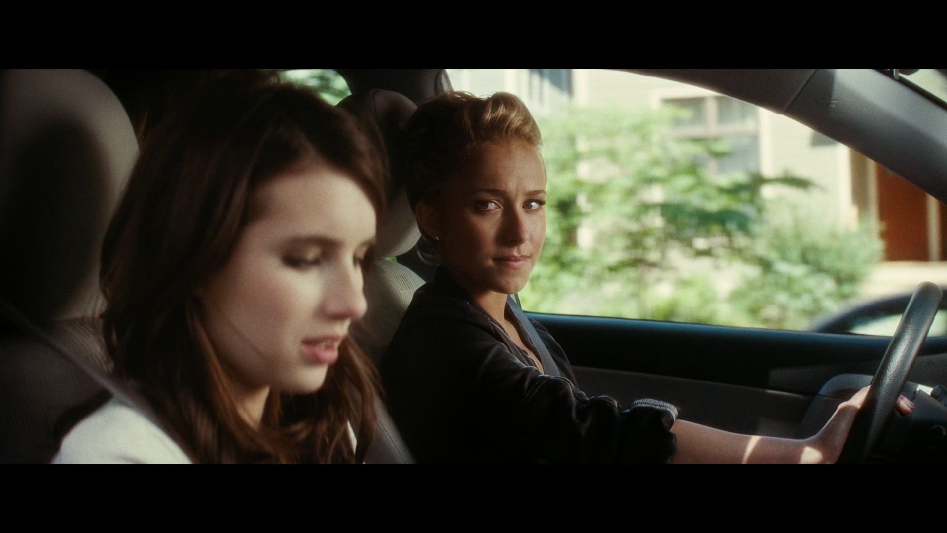 Scream_4_2011_1080p_02116~0.jpg Scream_4_2011_1080p_02116~0.jpg