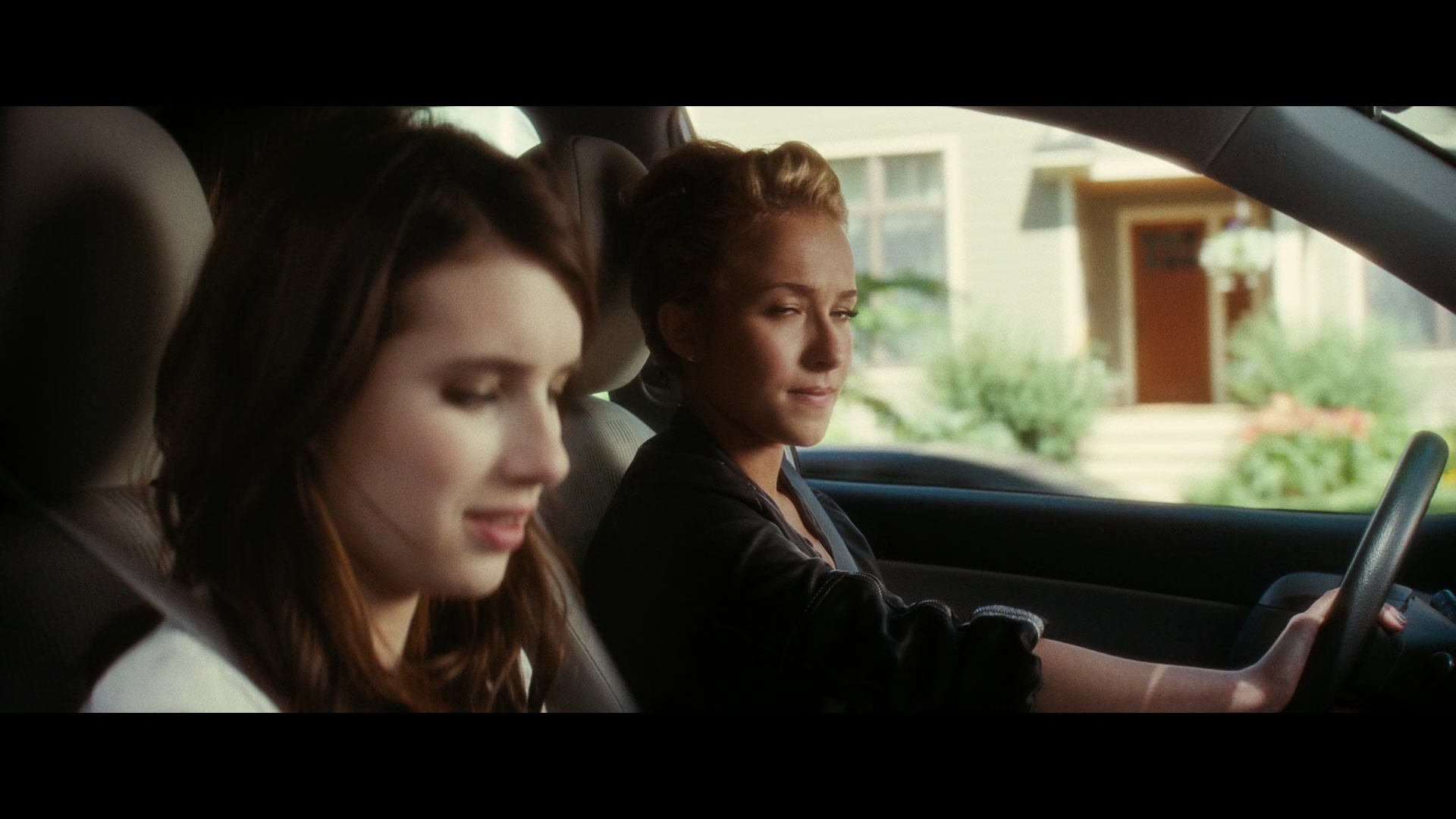 Scream_4_2011_1080p_02117~0.jpg Scream_4_2011_1080p_02117~0.jpg