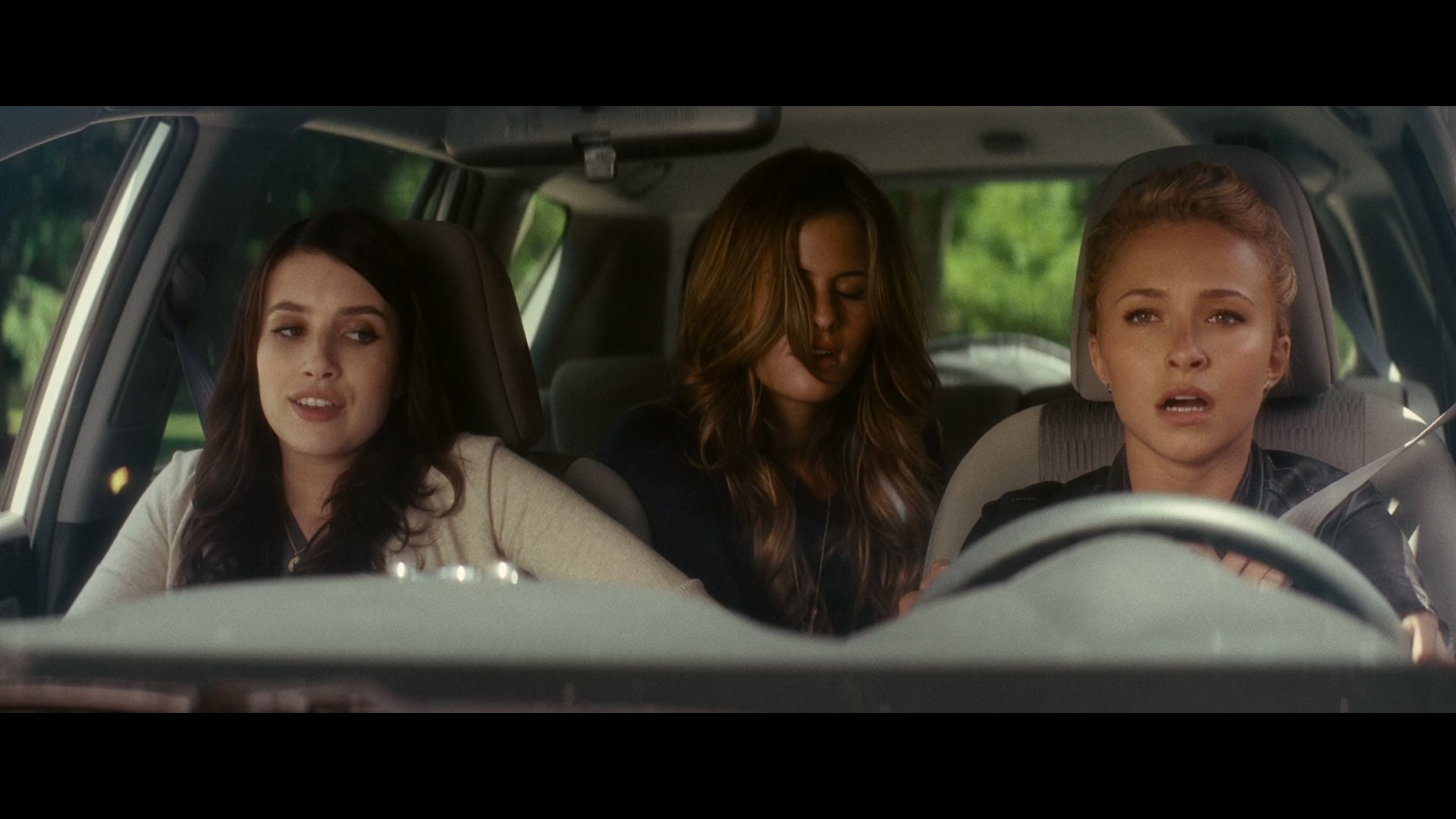 Scream_4_2011_1080p_02151~0.jpg