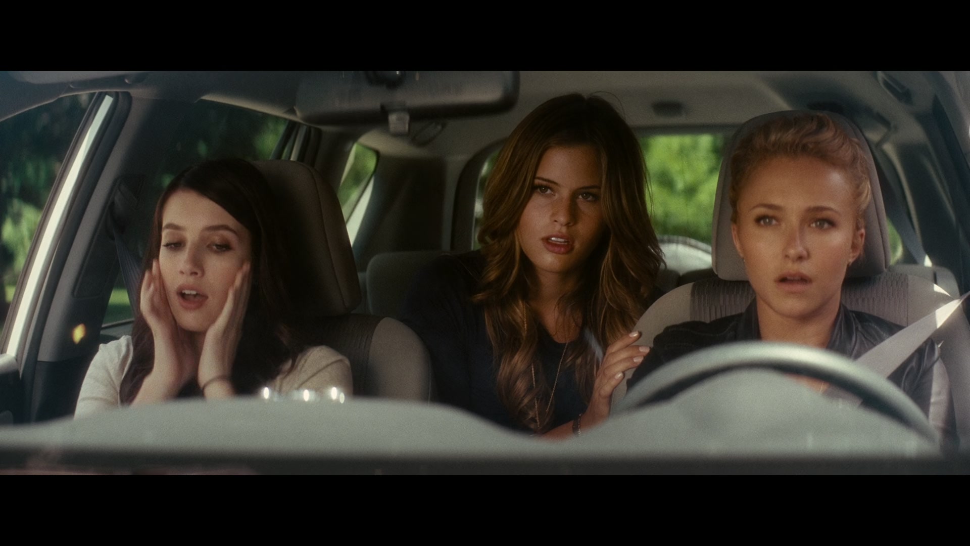 Scream_4_2011_1080p_02165~0.jpg
