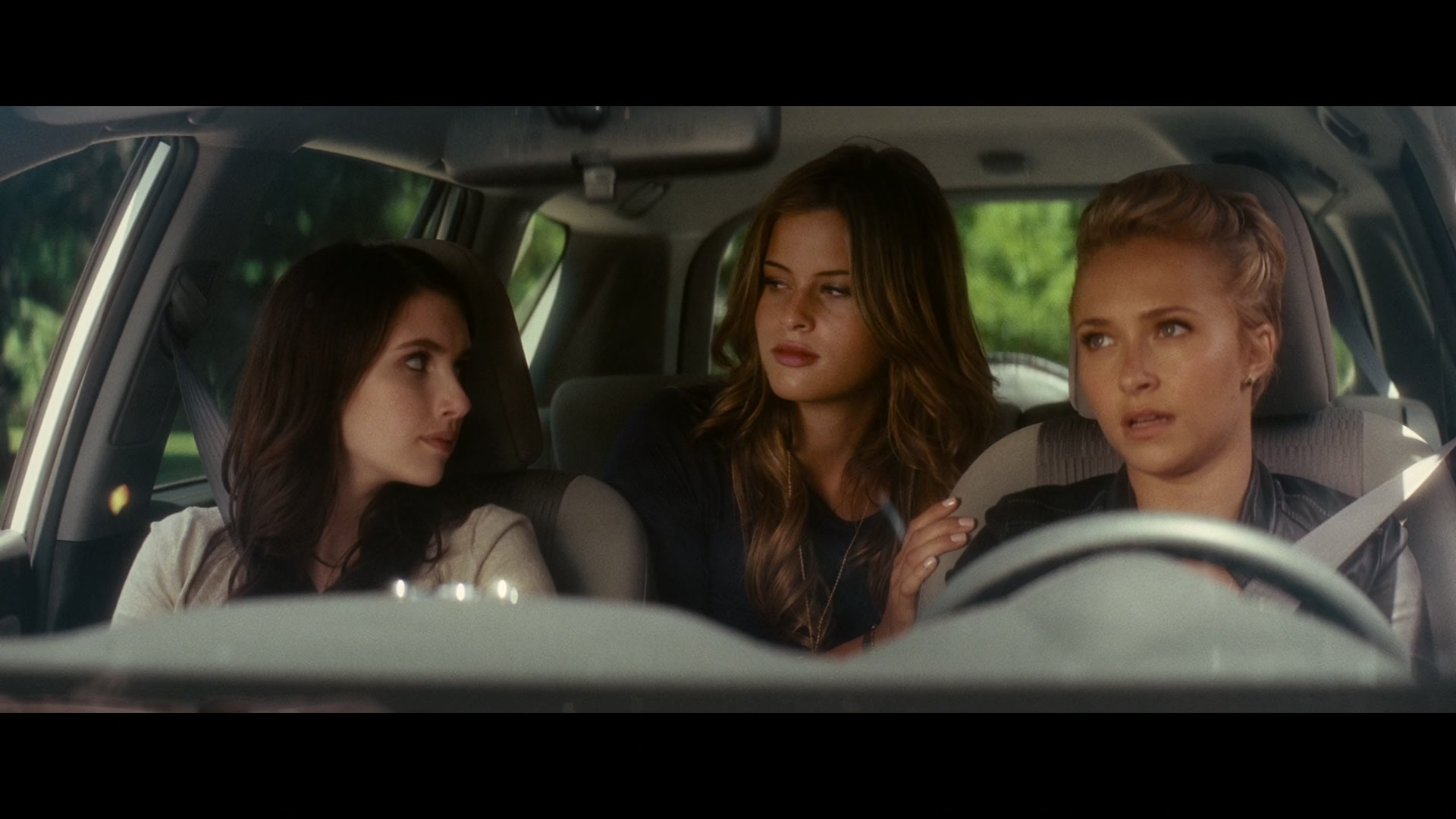 Scream_4_2011_1080p_02172~0.jpg