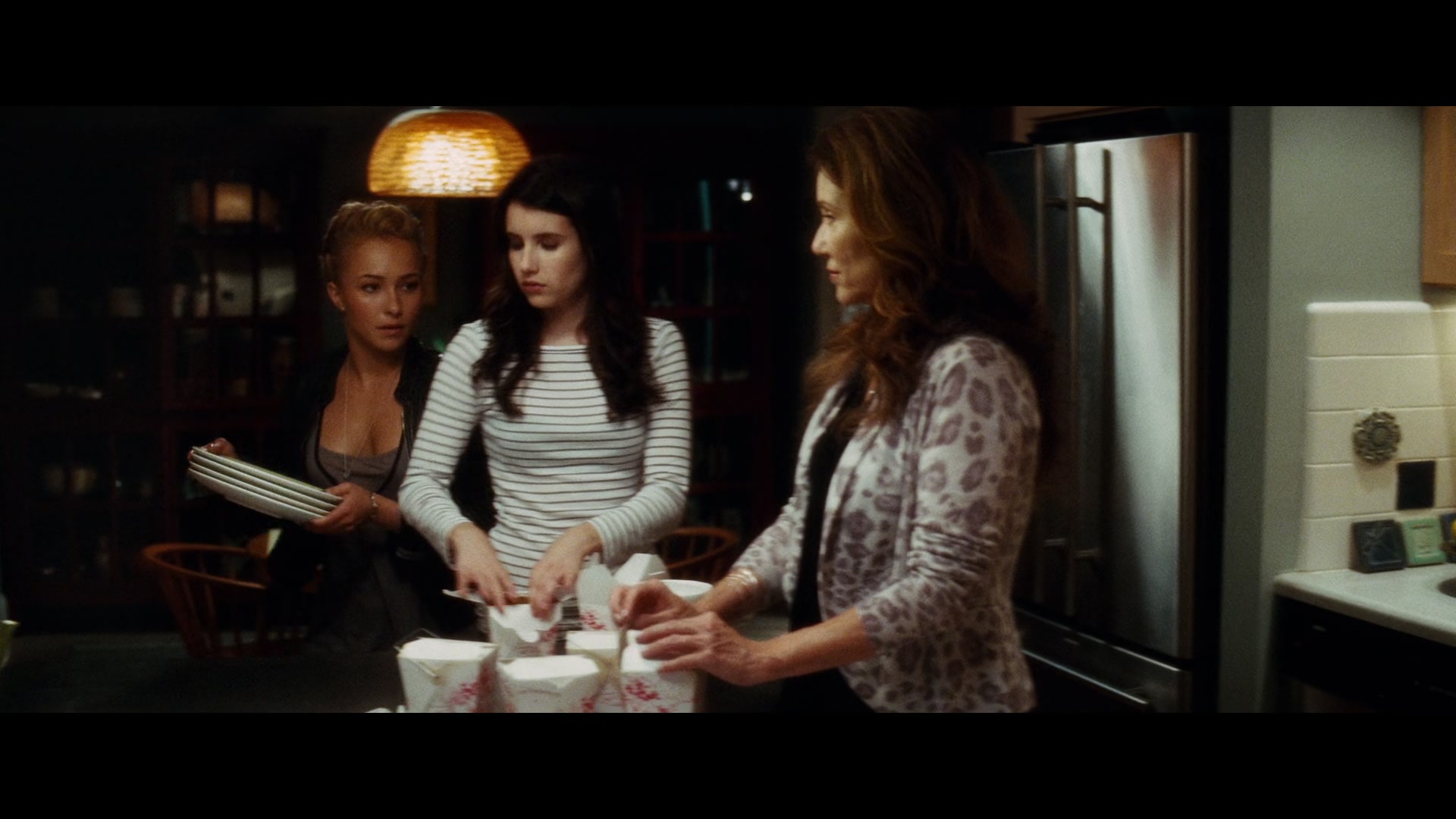 Scream_4_2011_1080p_03923~0.jpg Scream_4_2011_1080p_03923~0.jpg