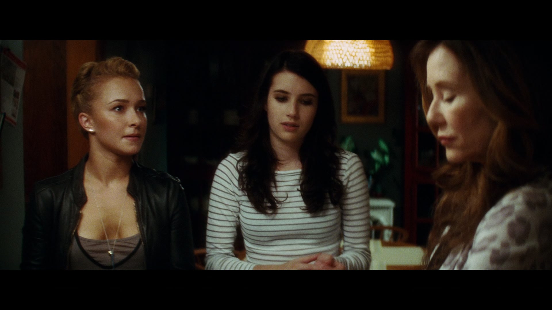 Scream_4_2011_1080p_03956~0.jpg Scream_4_2011_1080p_03956~0.jpg