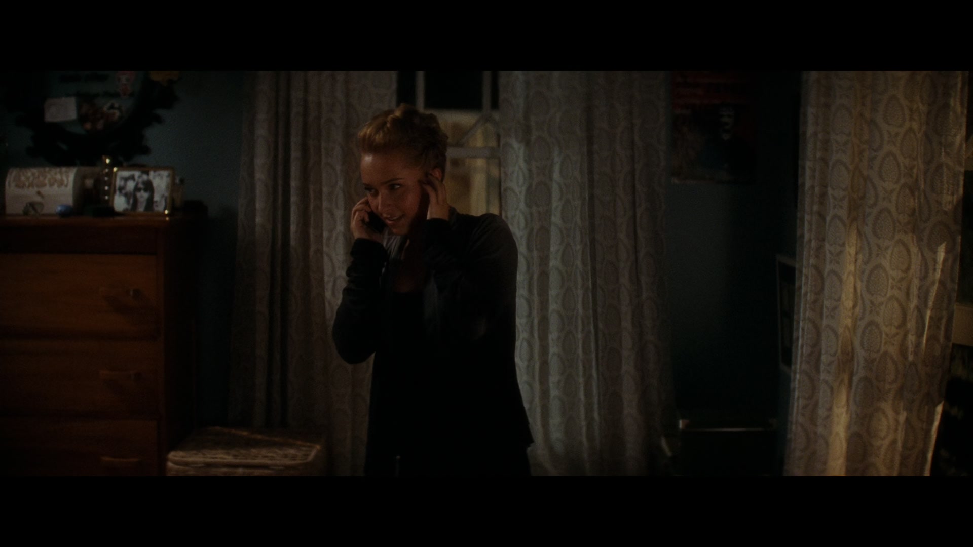Scream_4_2011_1080p_04867~0.jpg Scream_4_2011_1080p_04867~0.jpg