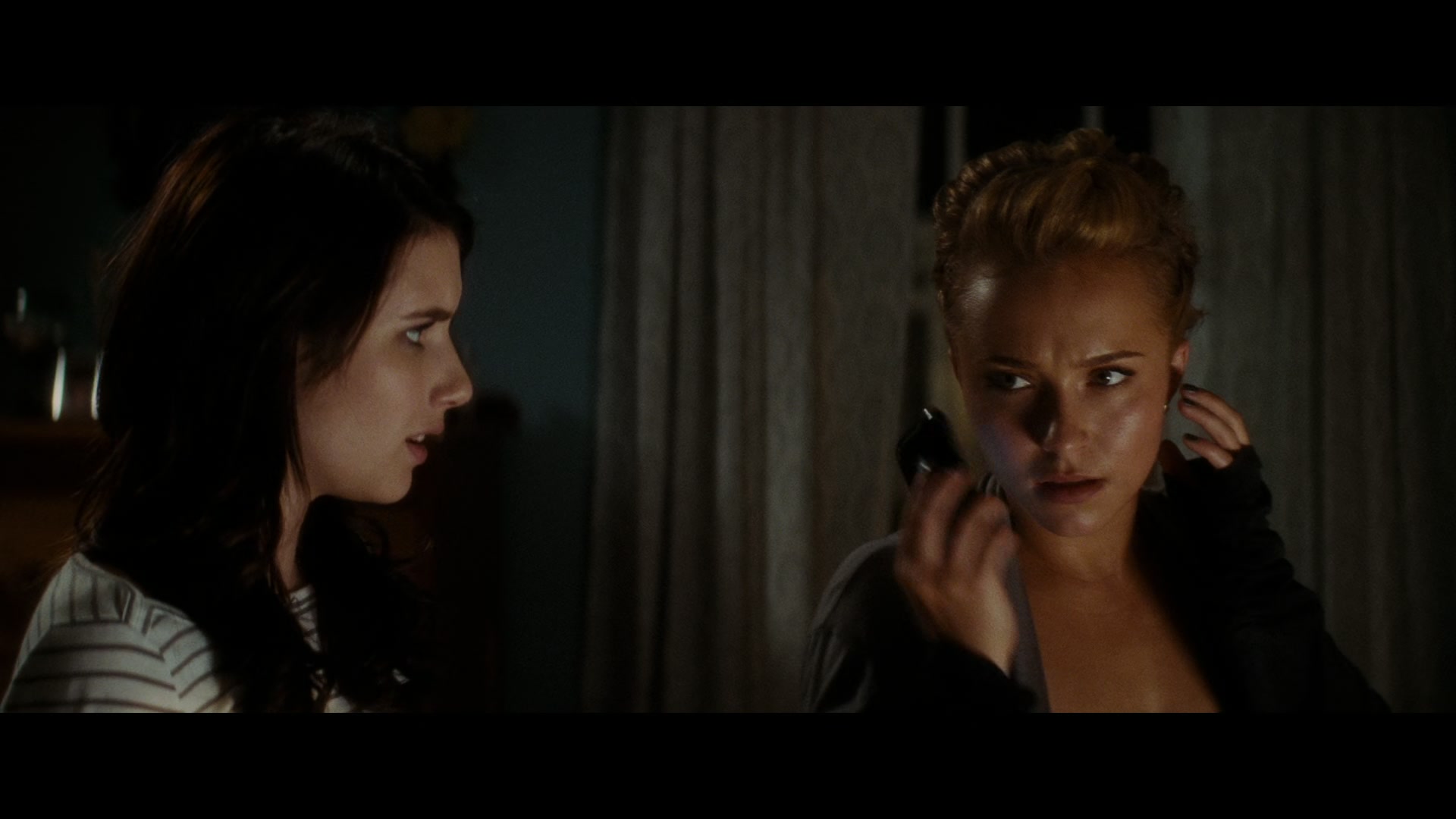 Scream_4_2011_1080p_04972~0.jpg Scream_4_2011_1080p_04972~0.jpg