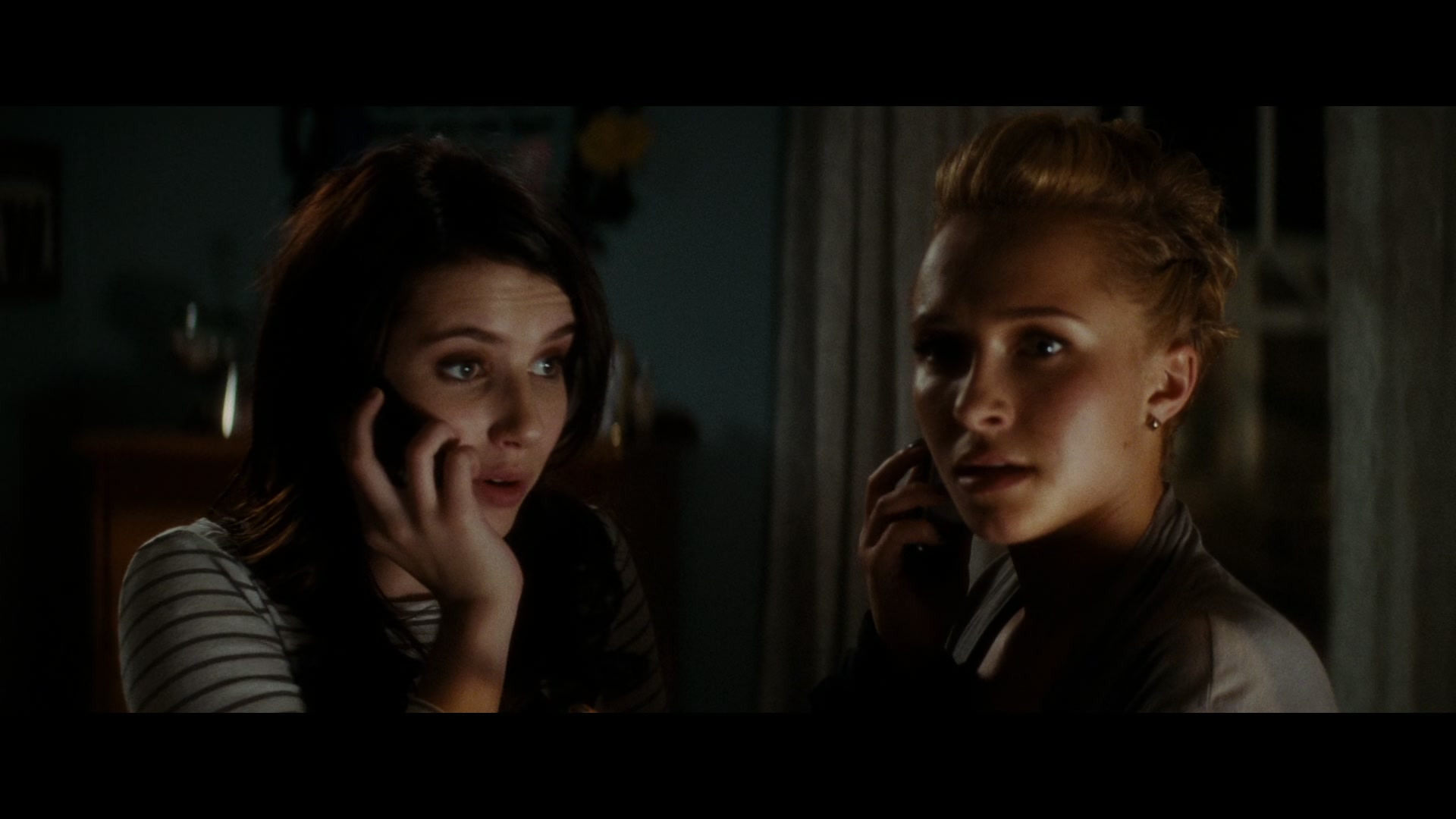 Scream_4_2011_1080p_04990~0.jpg