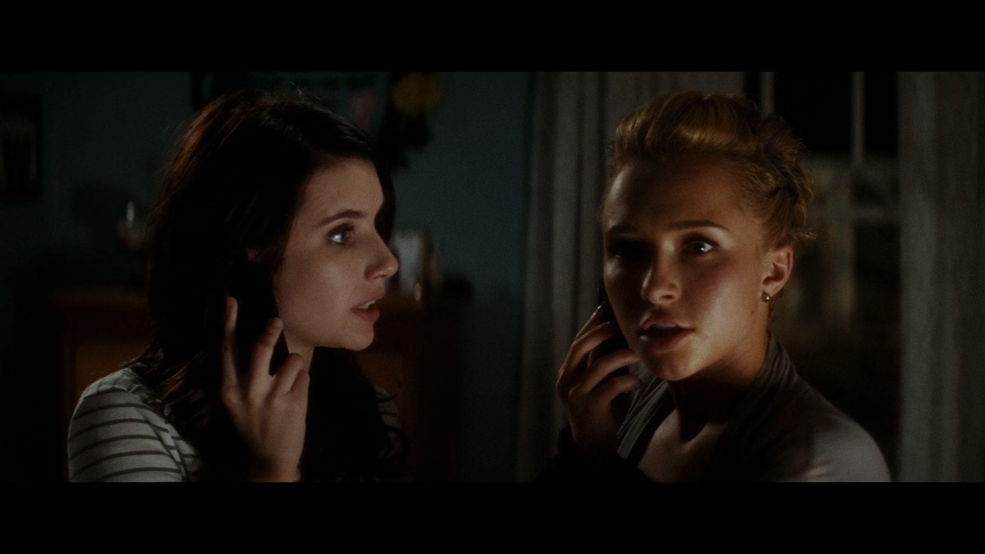 Scream_4_2011_1080p_04993~0.jpg