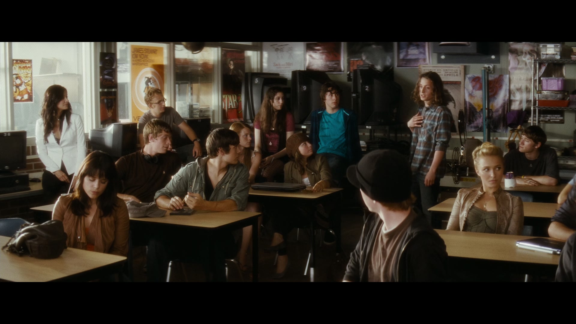 Scream_4_2011_1080p_07047~0.jpg Scream_4_2011_1080p_07047~0.jpg