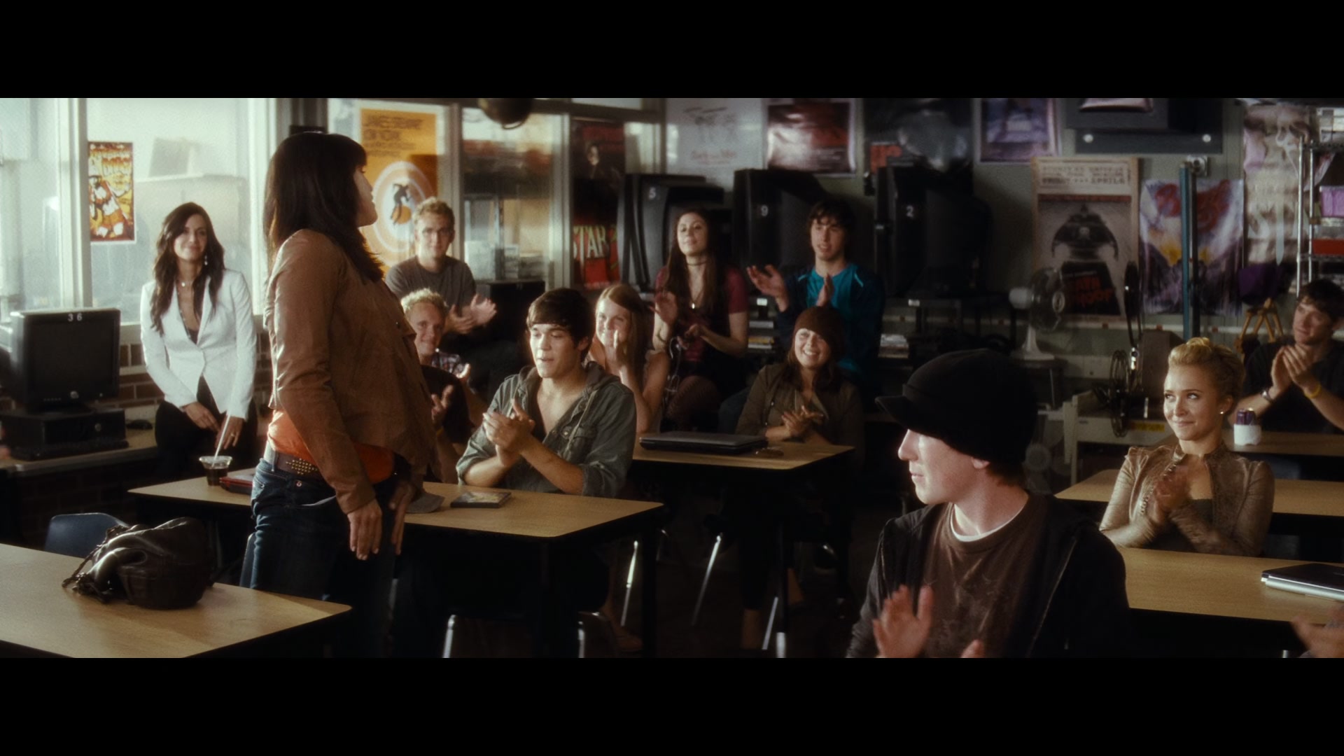 Scream_4_2011_1080p_07079~0.jpg