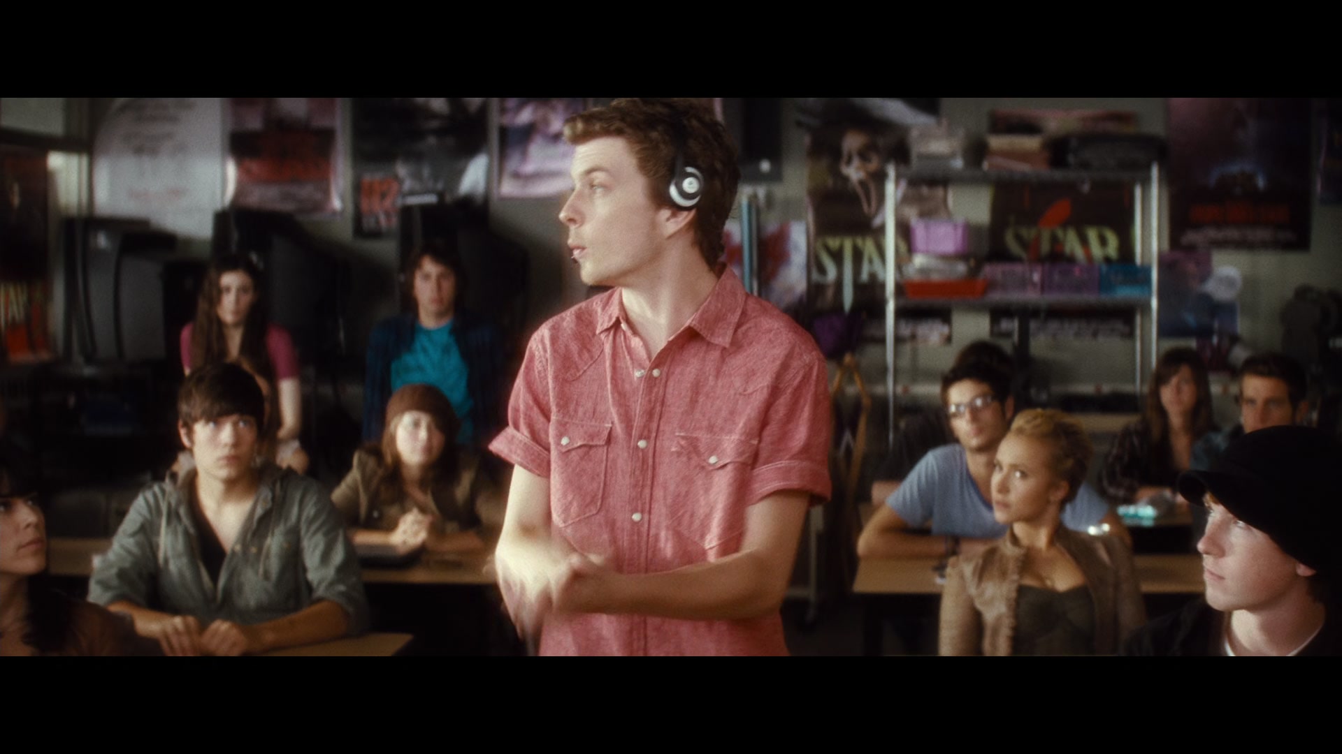 Scream_4_2011_1080p_07221~0.jpg Scream_4_2011_1080p_07221~0.jpg