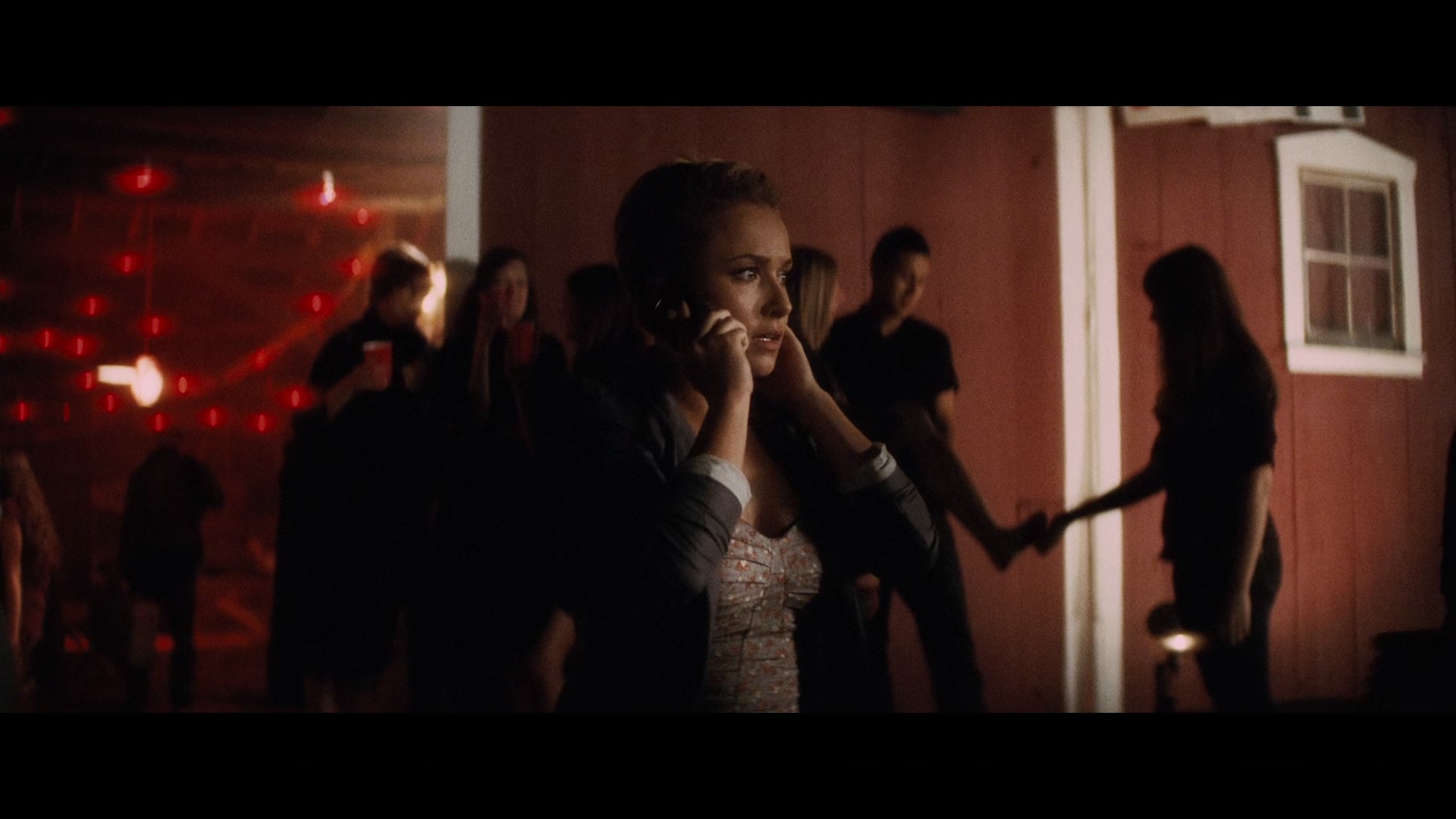 Scream_4_2011_1080p_07860~0.jpg