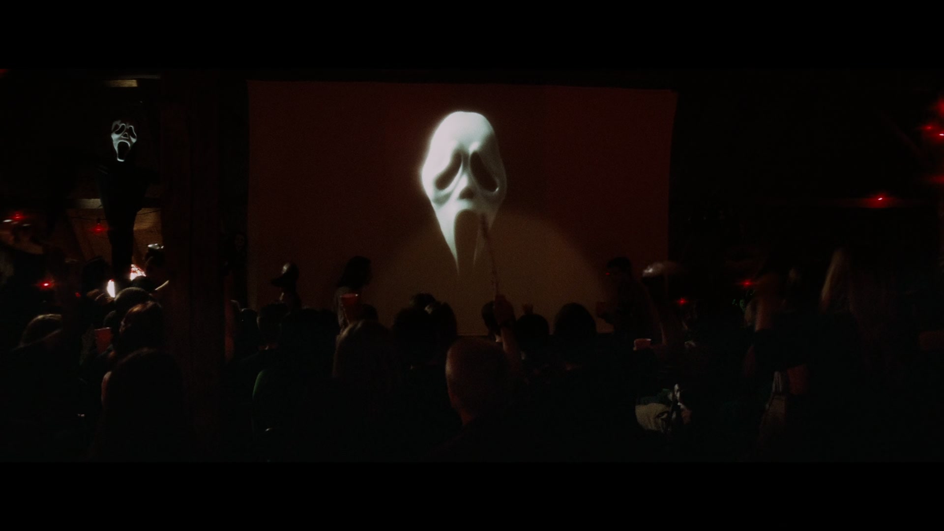Scream_4_2011_1080p_07982.jpg