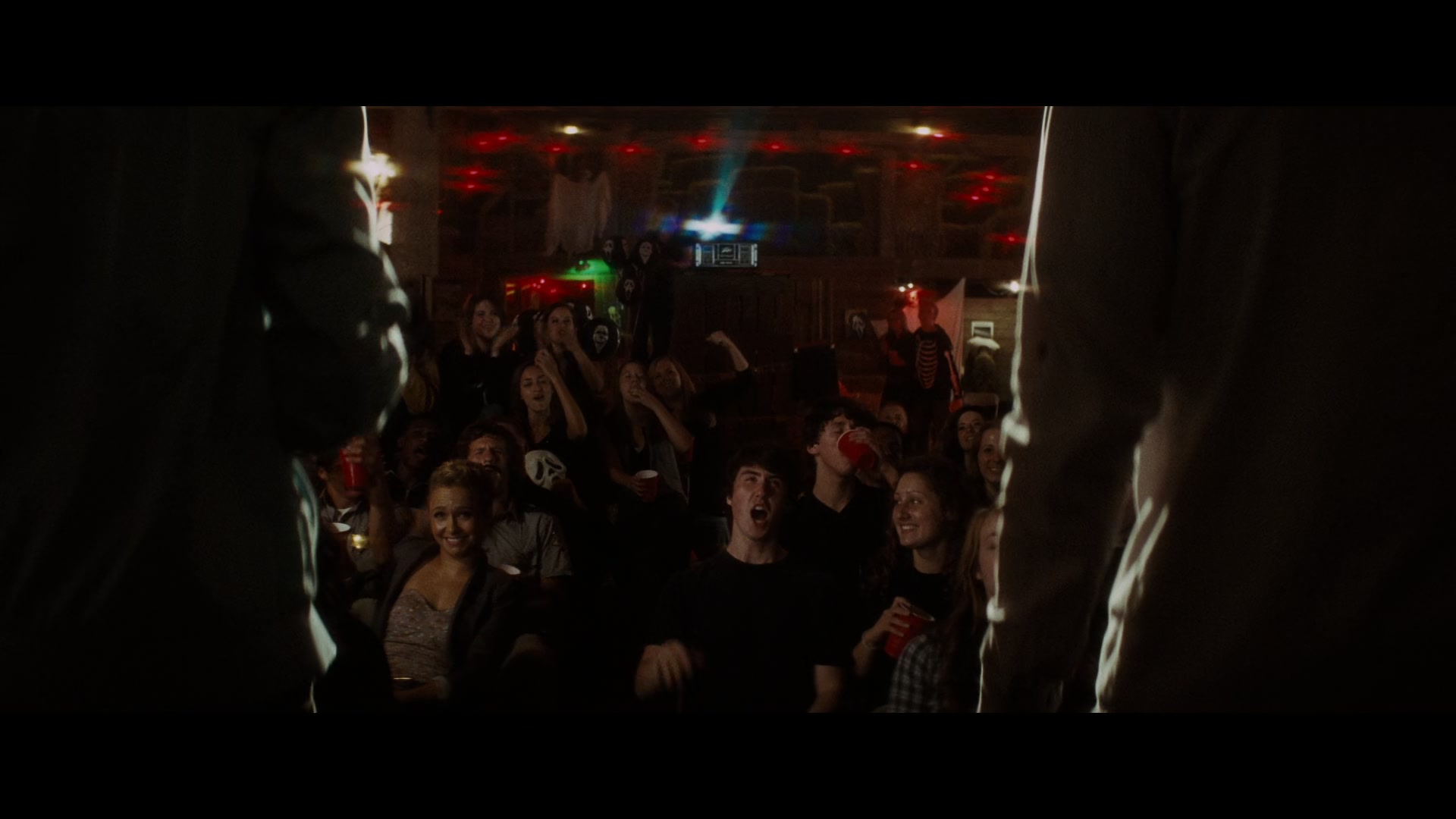 Scream_4_2011_1080p_08016~0.jpg Scream_4_2011_1080p_08016~0.jpg
