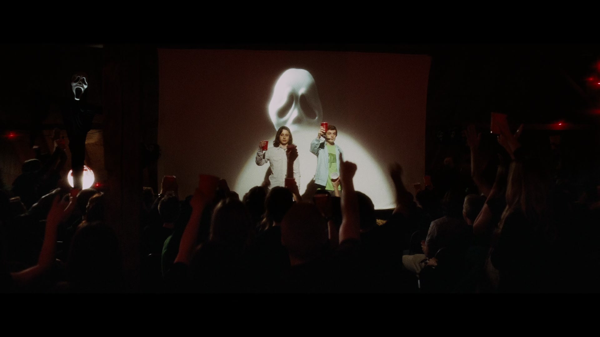 Scream_4_2011_1080p_08024.jpg