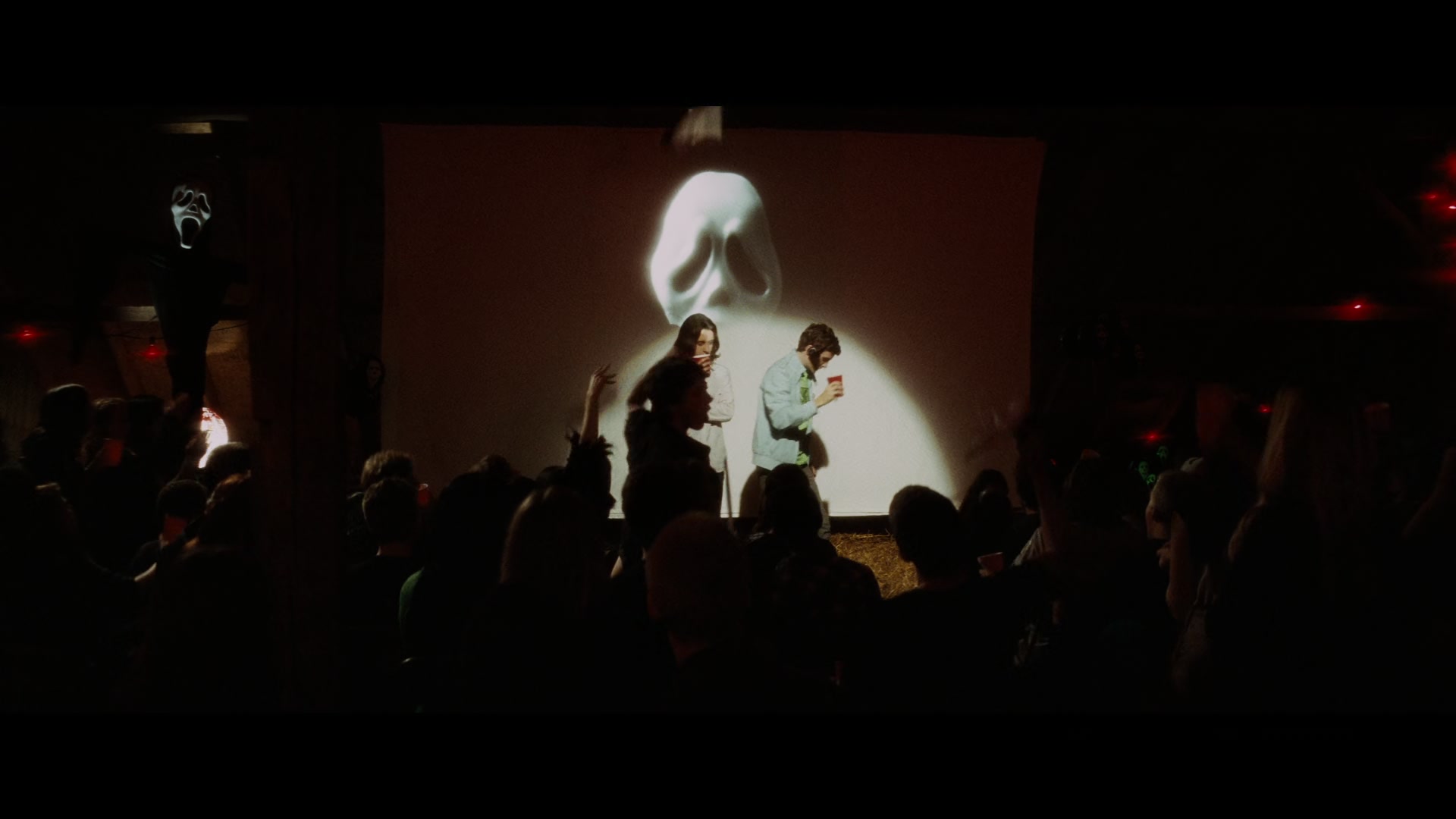 Scream_4_2011_1080p_08060.jpg