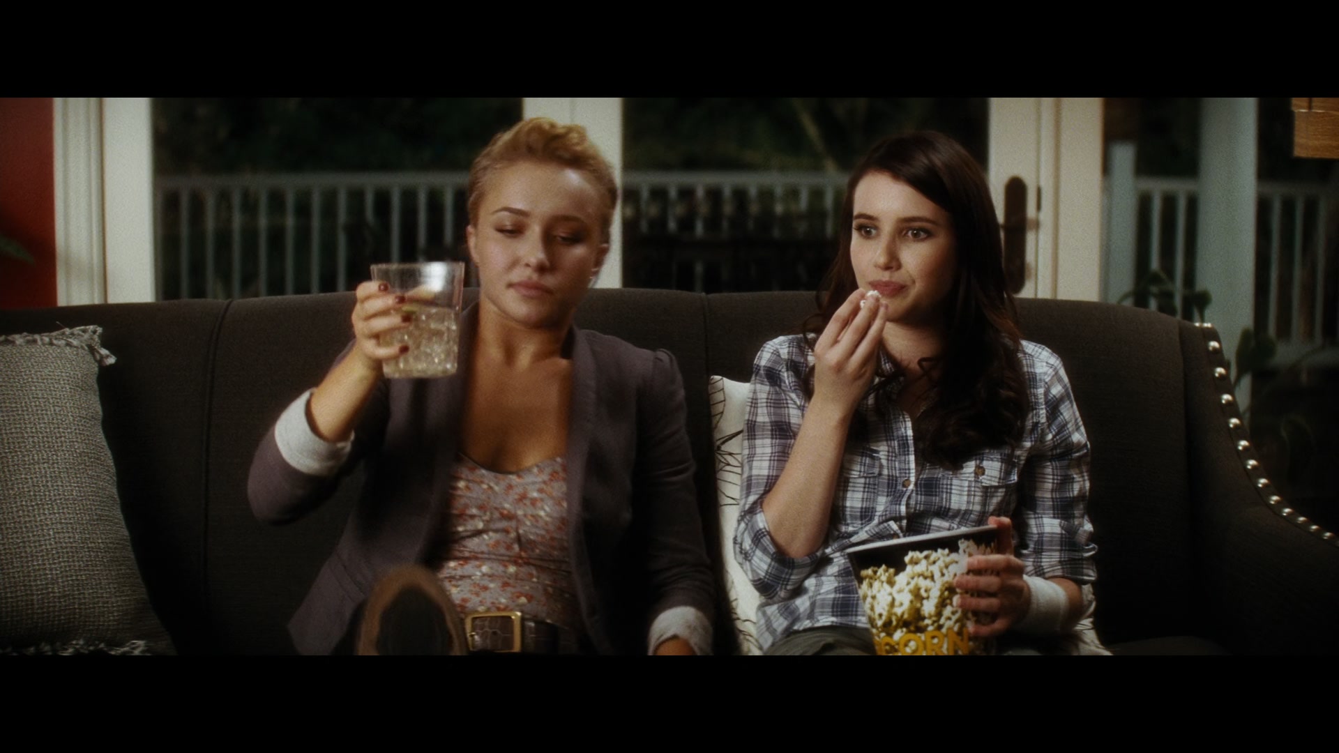 Scream_4_2011_1080p_10248~0.jpg