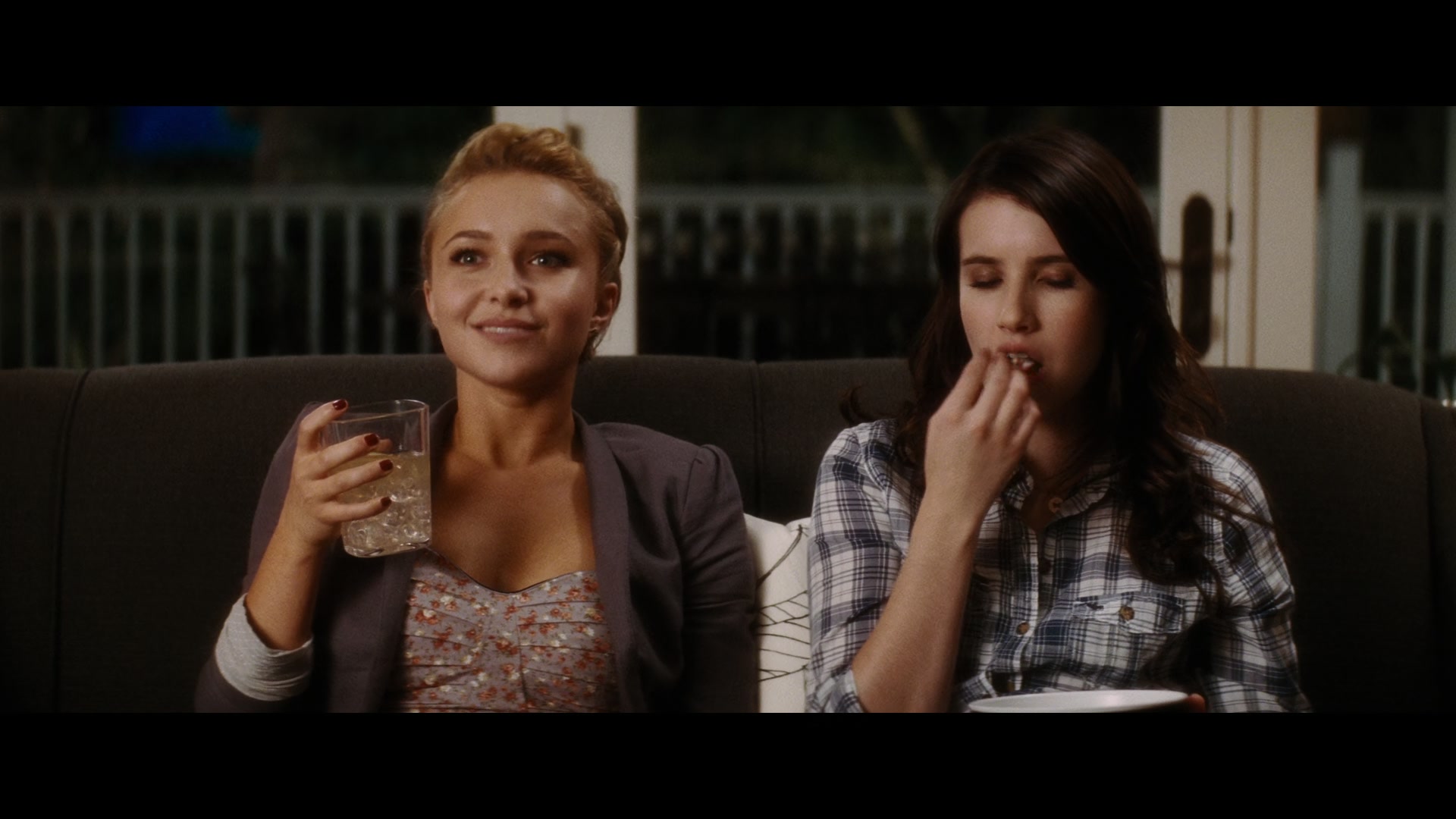 Scream_4_2011_1080p_10322~0.jpg