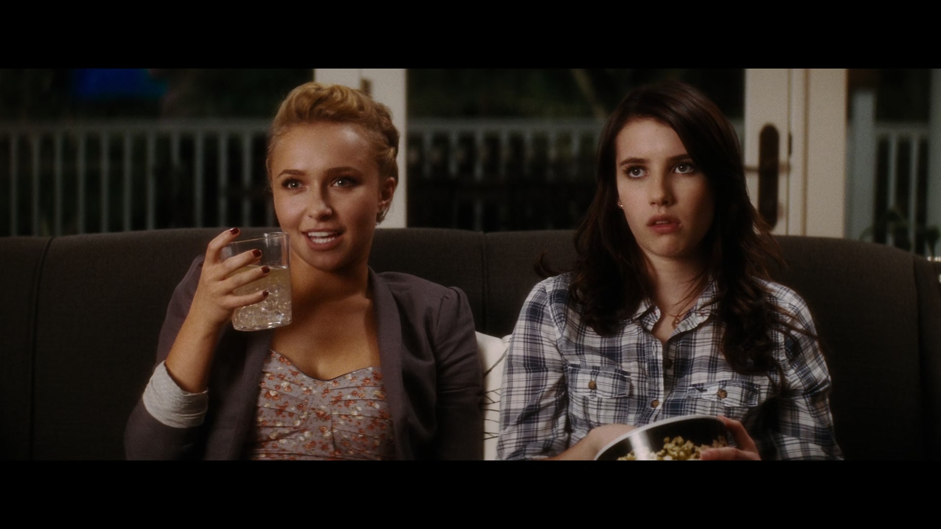 Scream_4_2011_1080p_10330~0.jpg