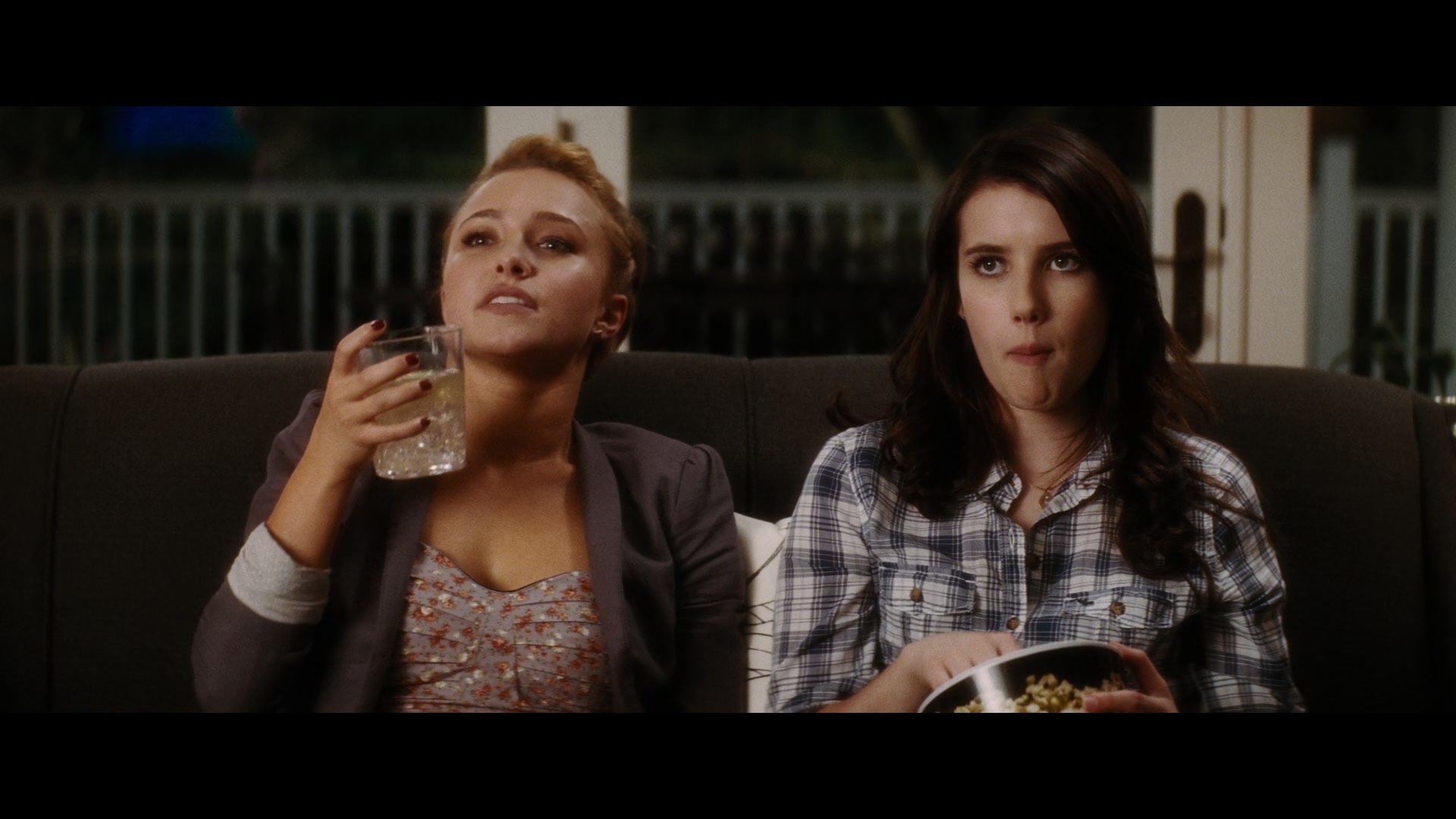 Scream_4_2011_1080p_10331~0.jpg