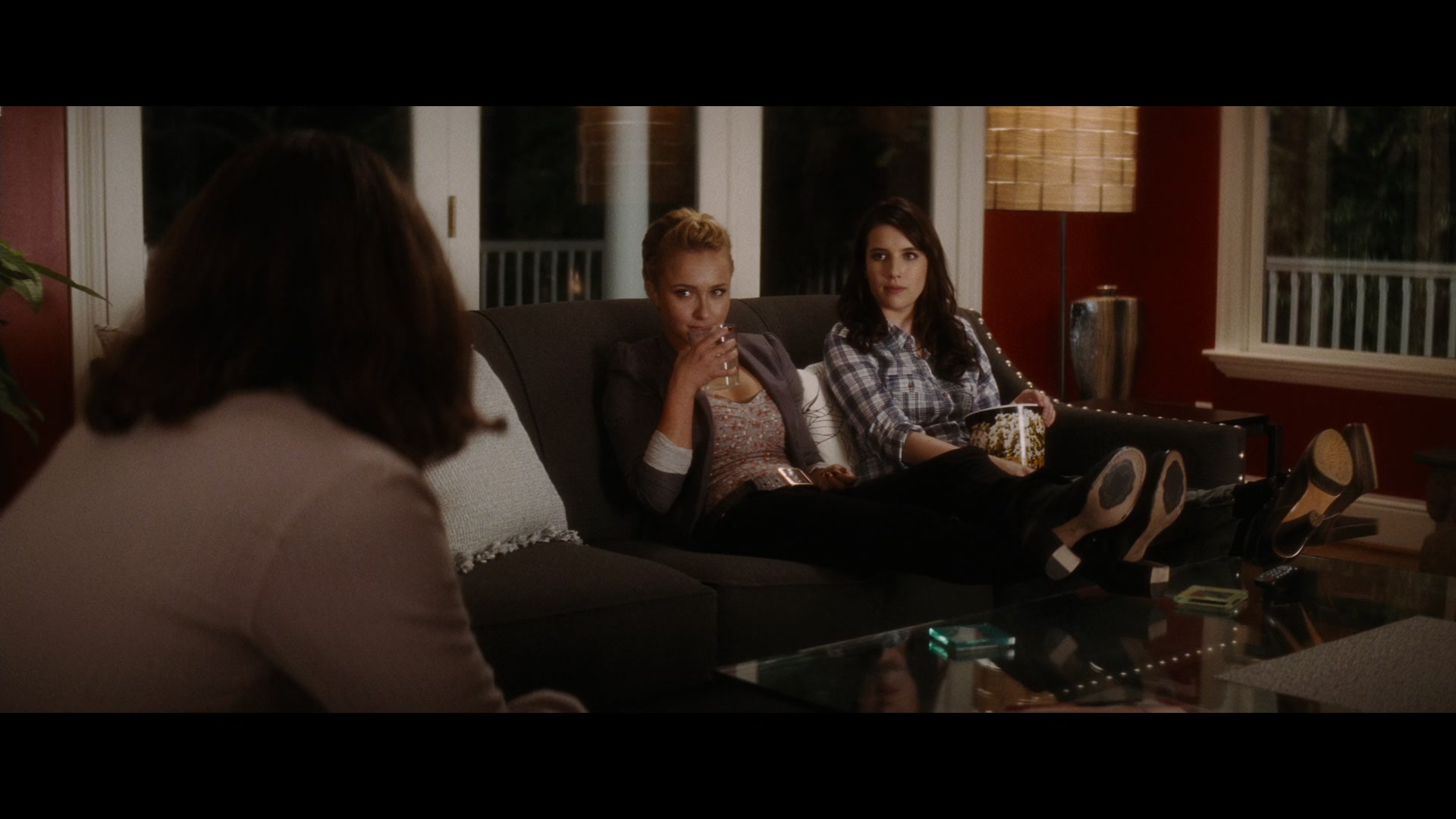 Scream_4_2011_1080p_10373~0.jpg Scream_4_2011_1080p_10373~0.jpg