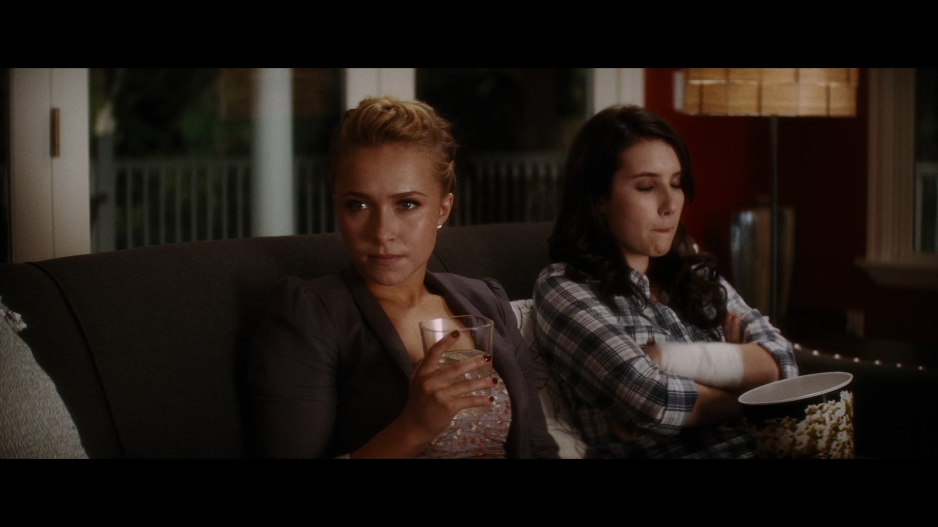 Scream_4_2011_1080p_10411~0.jpg Scream_4_2011_1080p_10411~0.jpg