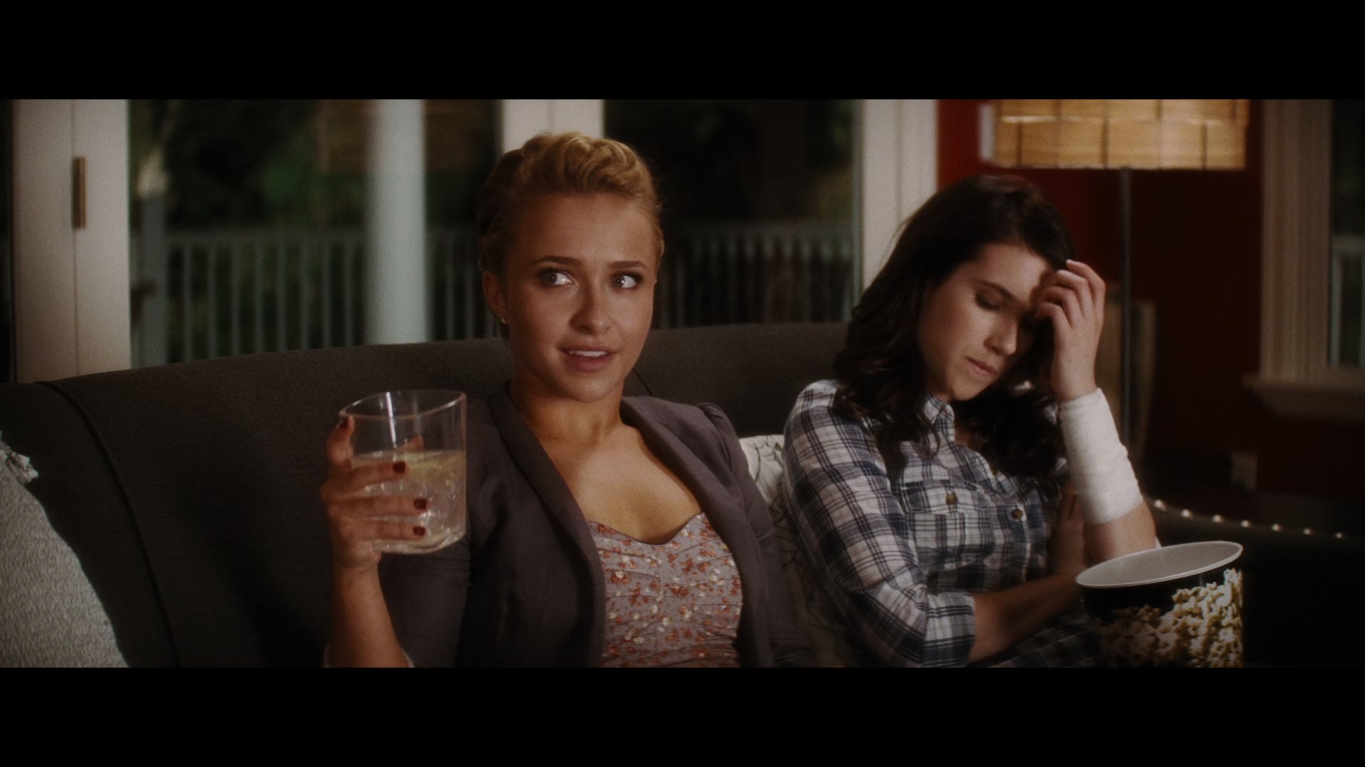 Scream_4_2011_1080p_10434~0.jpg