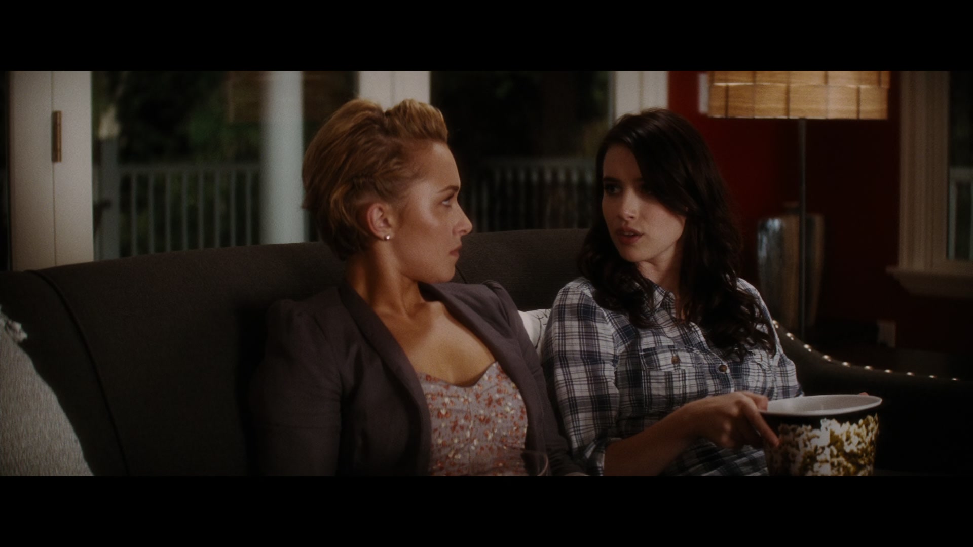 Scream_4_2011_1080p_10490~0.jpg Scream_4_2011_1080p_10490~0.jpg
