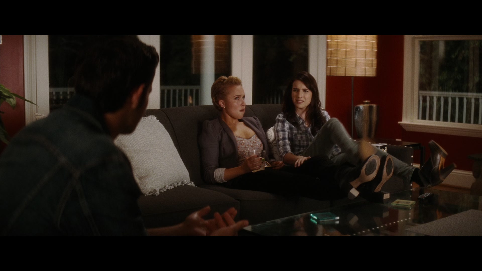 Scream_4_2011_1080p_10497~0.jpg
