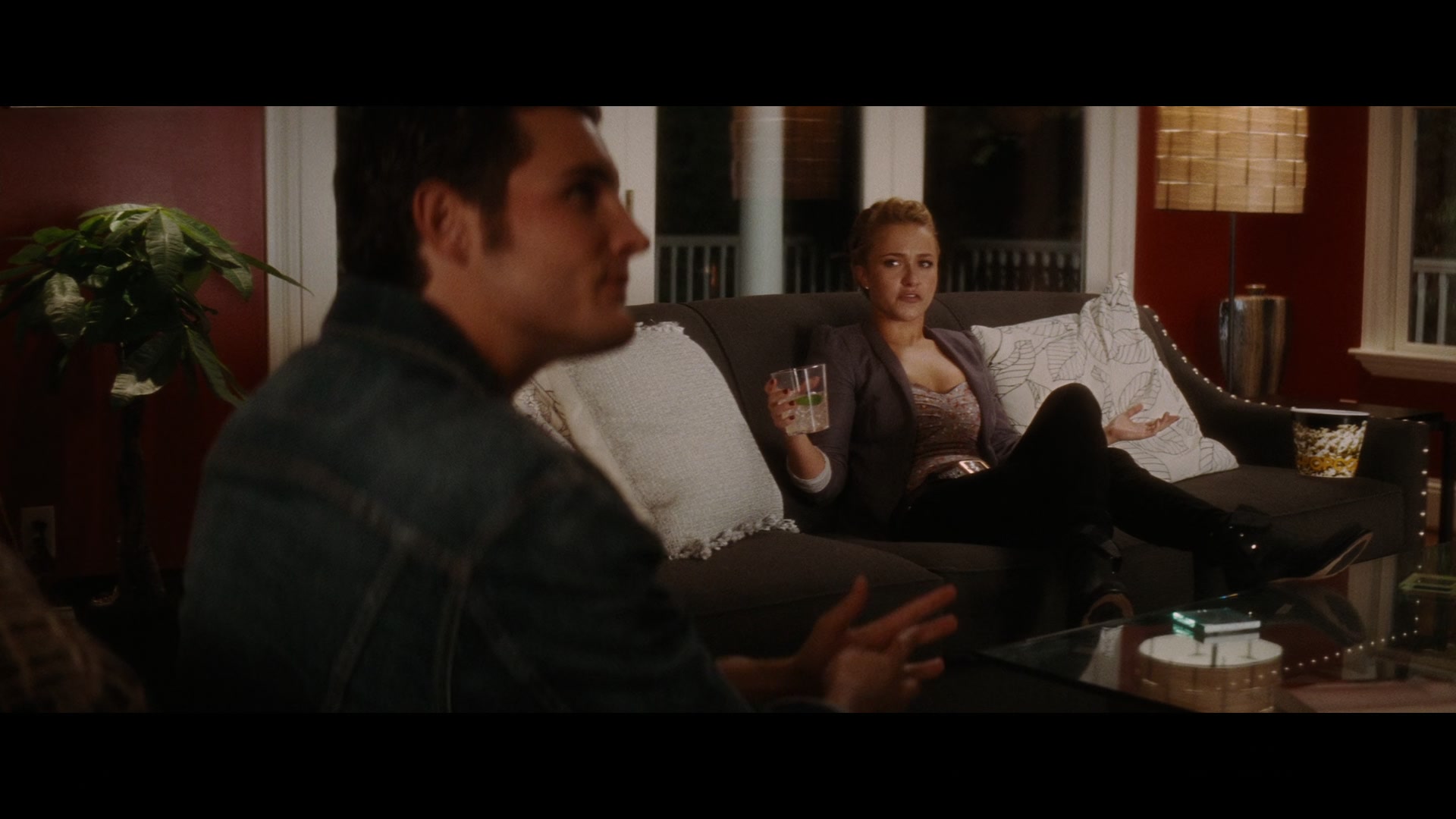 Scream_4_2011_1080p_10555~0.jpg