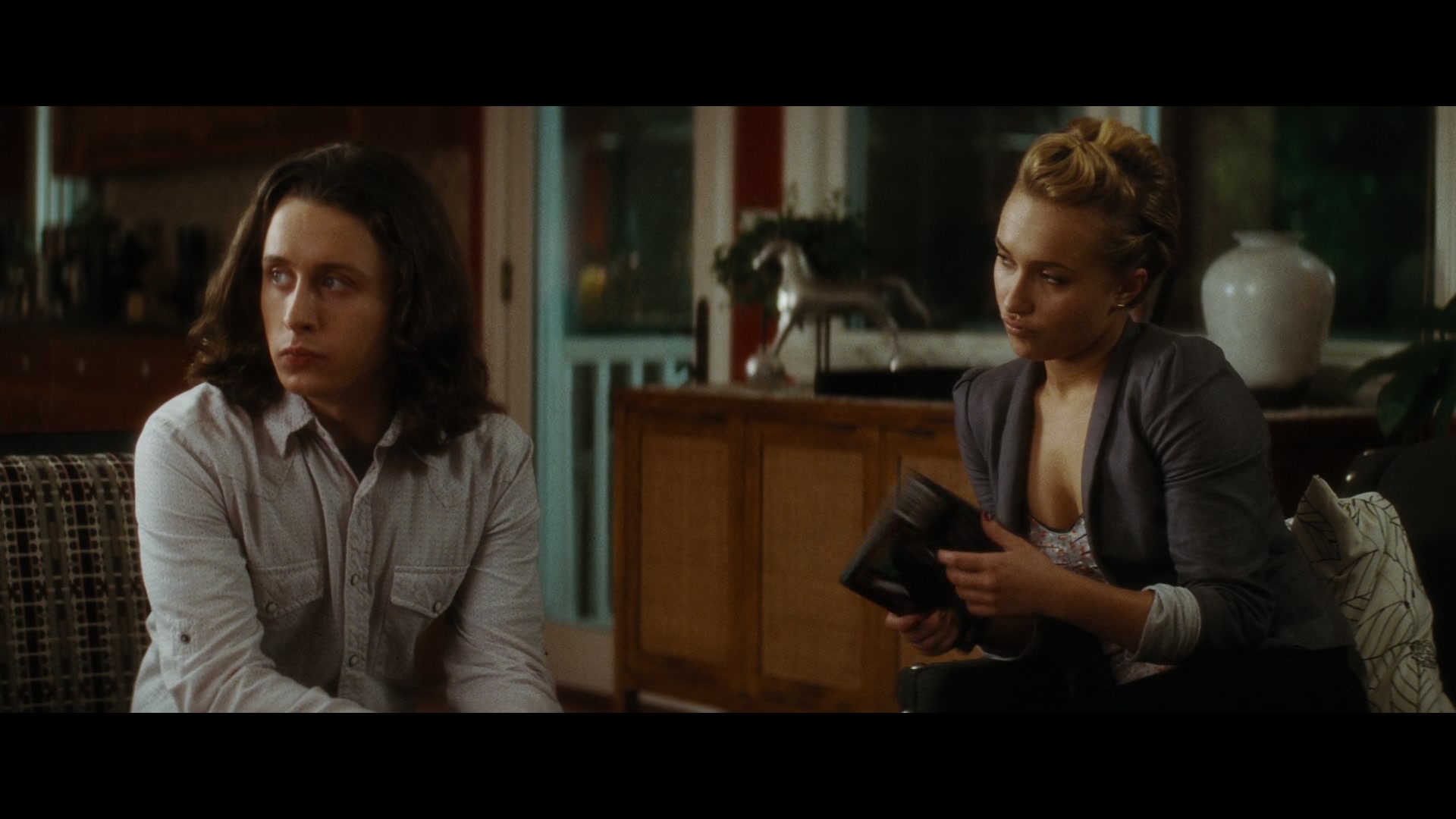 Scream_4_2011_1080p_10962~0.jpg
