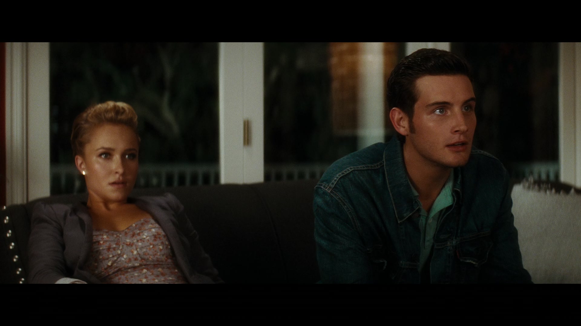 Scream_4_2011_1080p_11103~0.jpg Scream_4_2011_1080p_11103~0.jpg