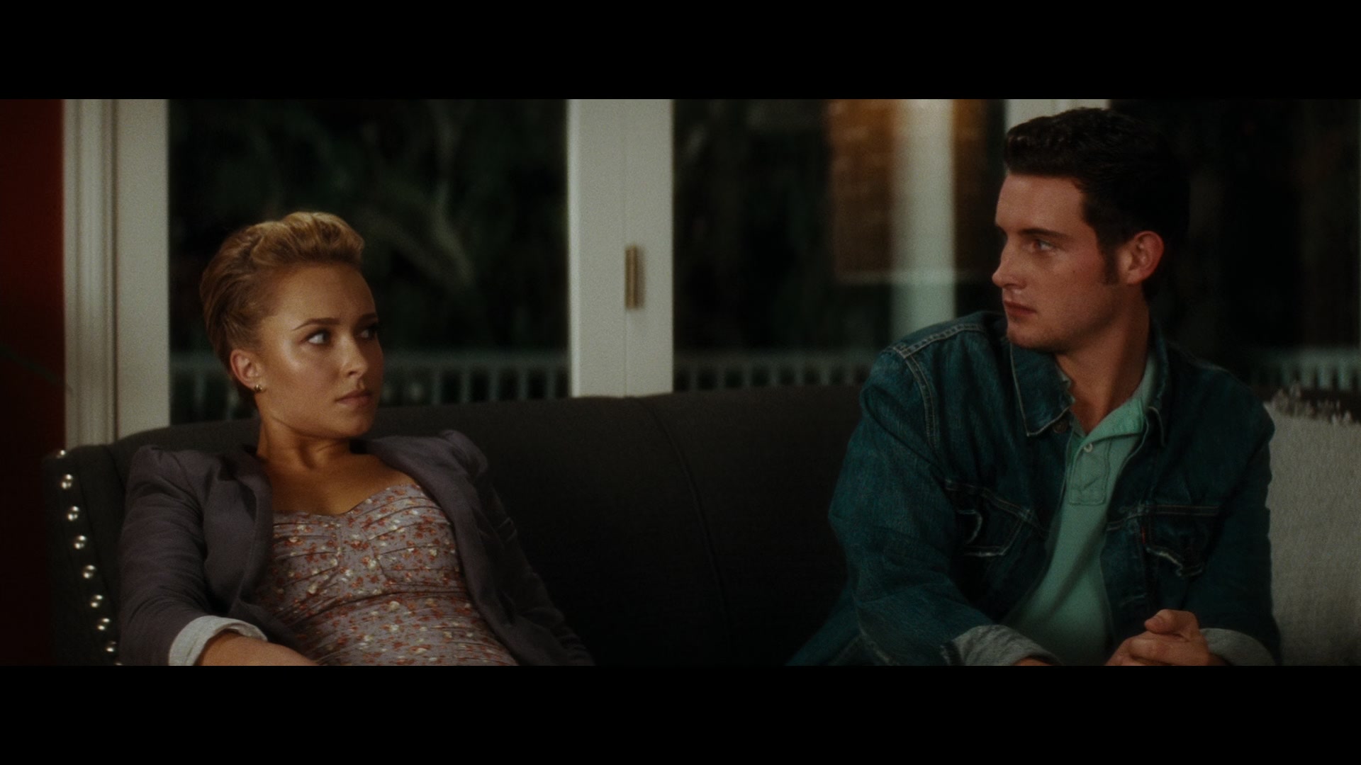 Scream_4_2011_1080p_11117~0.jpg Scream_4_2011_1080p_11117~0.jpg