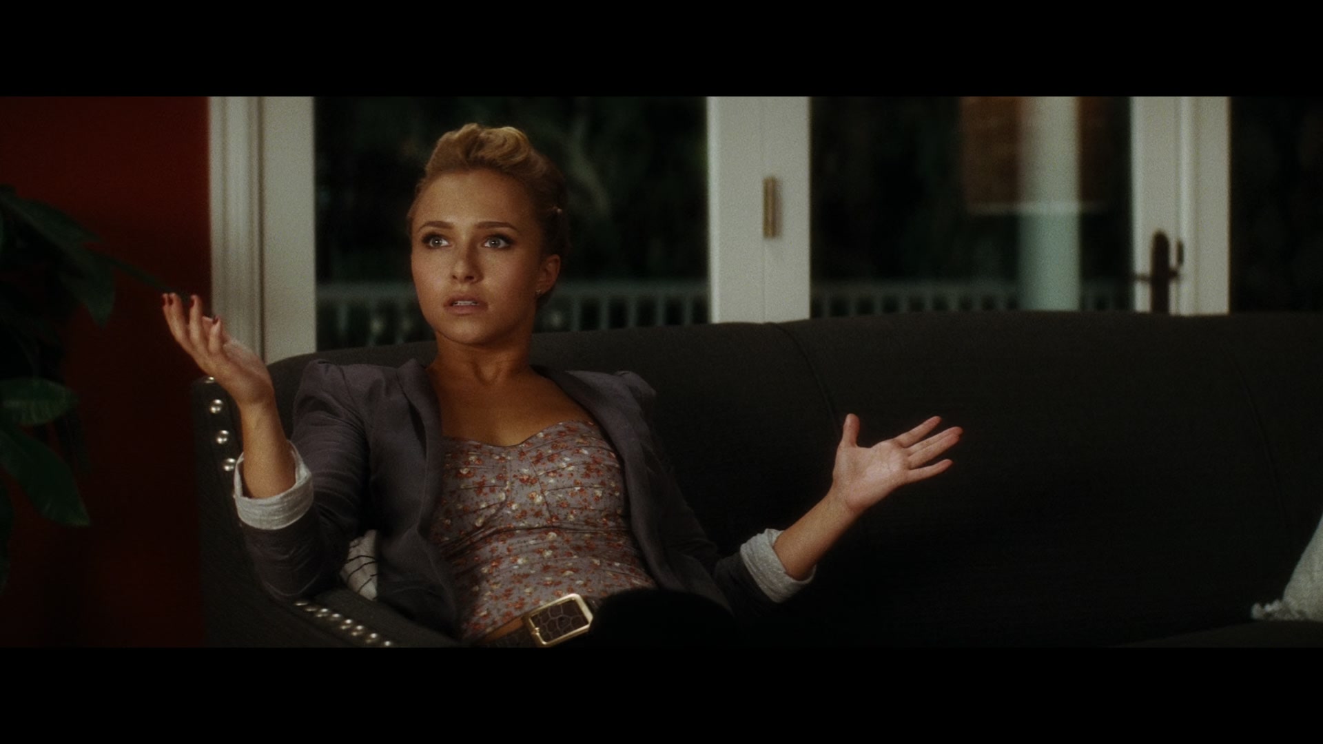 Scream_4_2011_1080p_11165~0.jpg